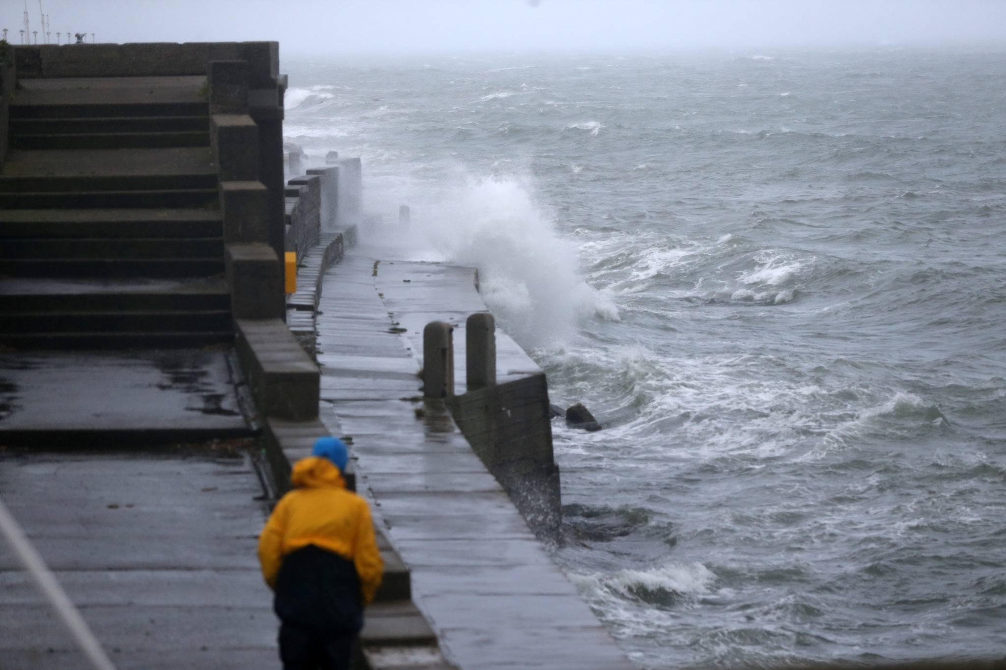 Young girl rescued at sea off Dun Laoghaire coast - Vimarsana News