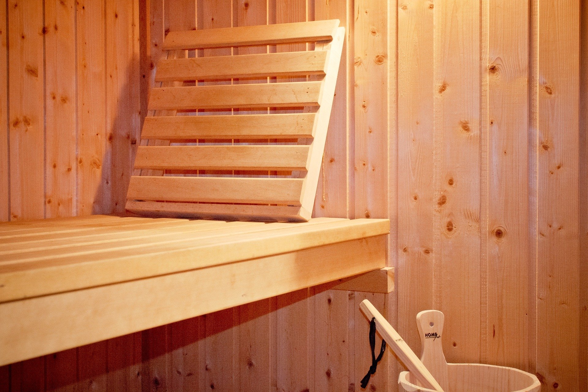 Luke O’Neill: The science behind saunas and cold plunges