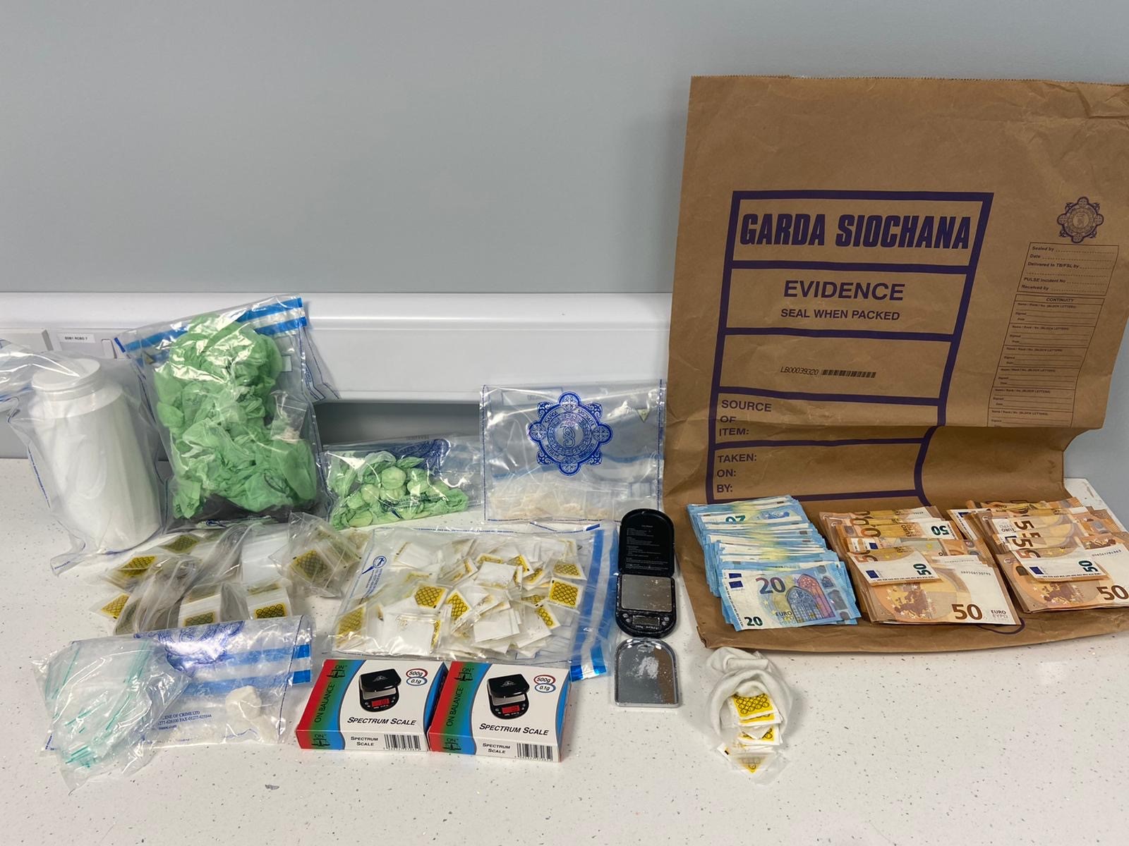 25-year-old man arrested after drugs and cash seized in Dublin | Newstalk