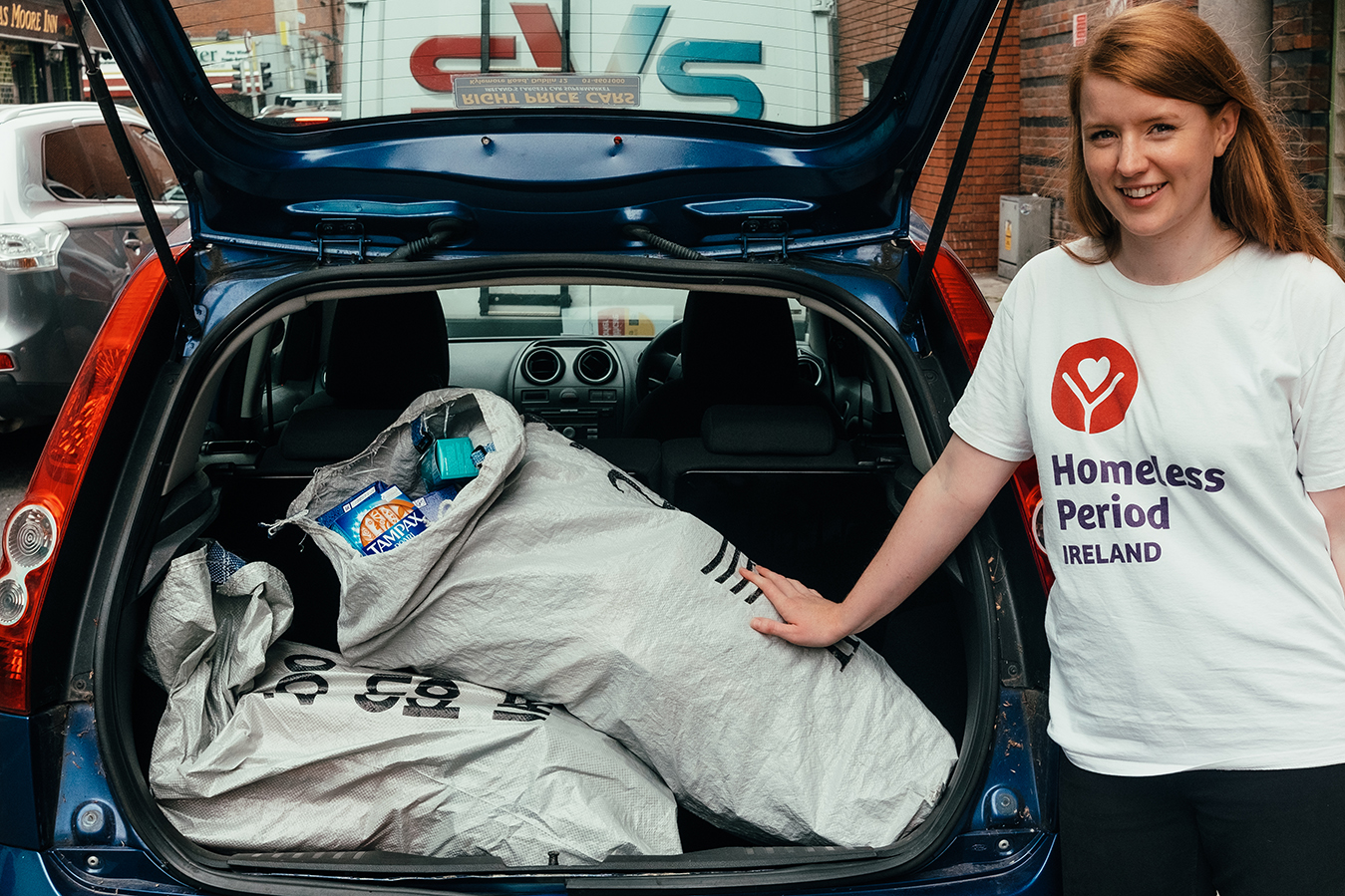 Maírin from homeless Period Ireland picks up 2,000 more tampons as part of Ciara Kelly’s ‘Stop the Shame’ protest
