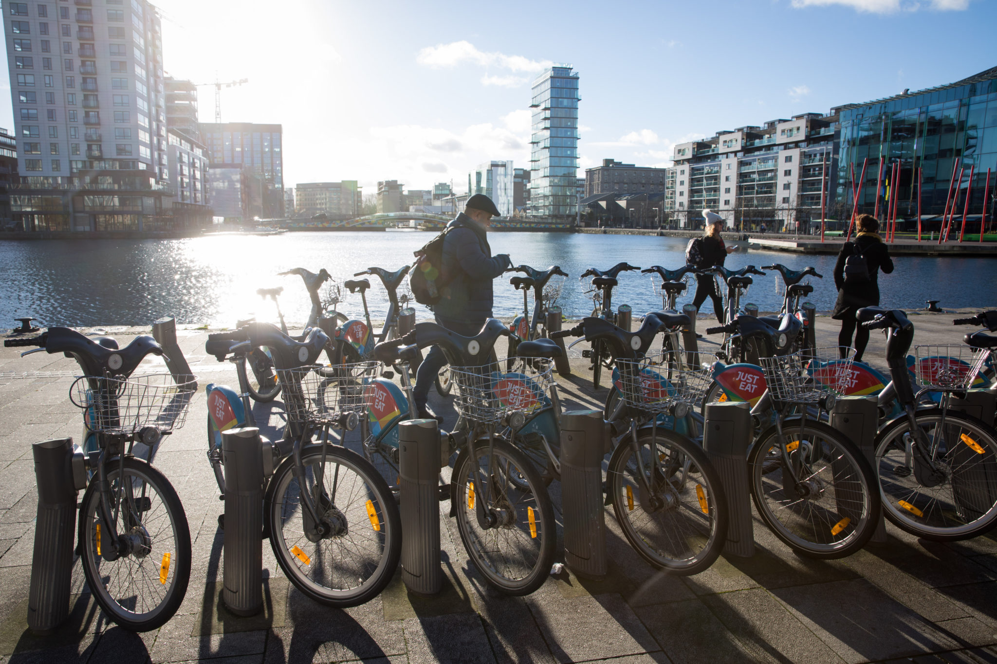 Should we be moving towards banning cars in our cities? Newstalk