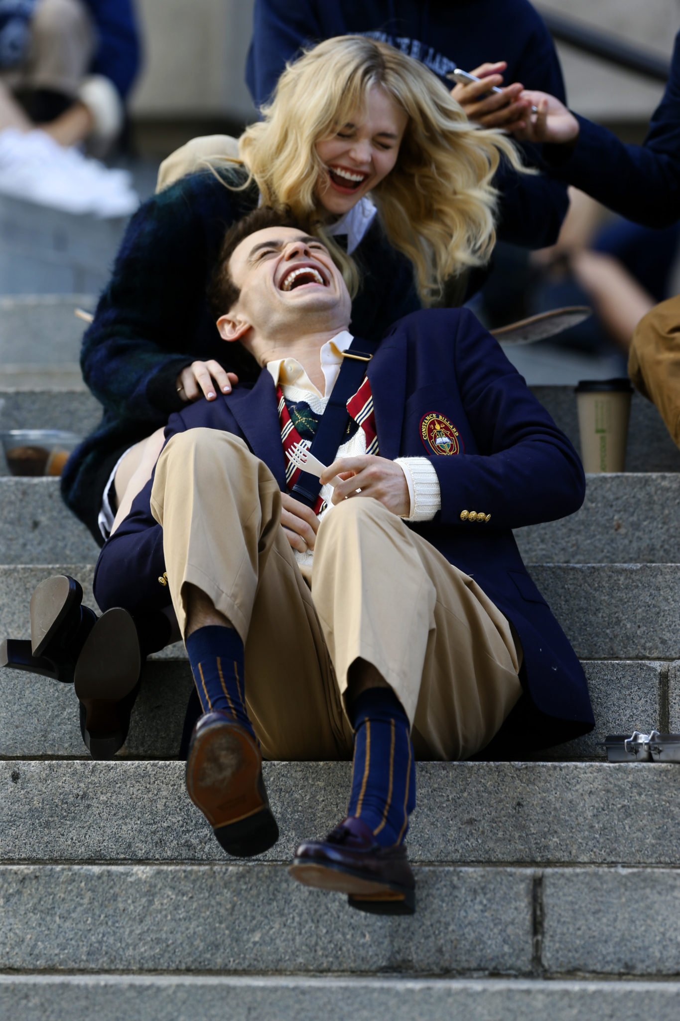 Look The Gossip Girl Reboot Cast Spotted Filming On The Met Museum S Iconic Steps Spin1038