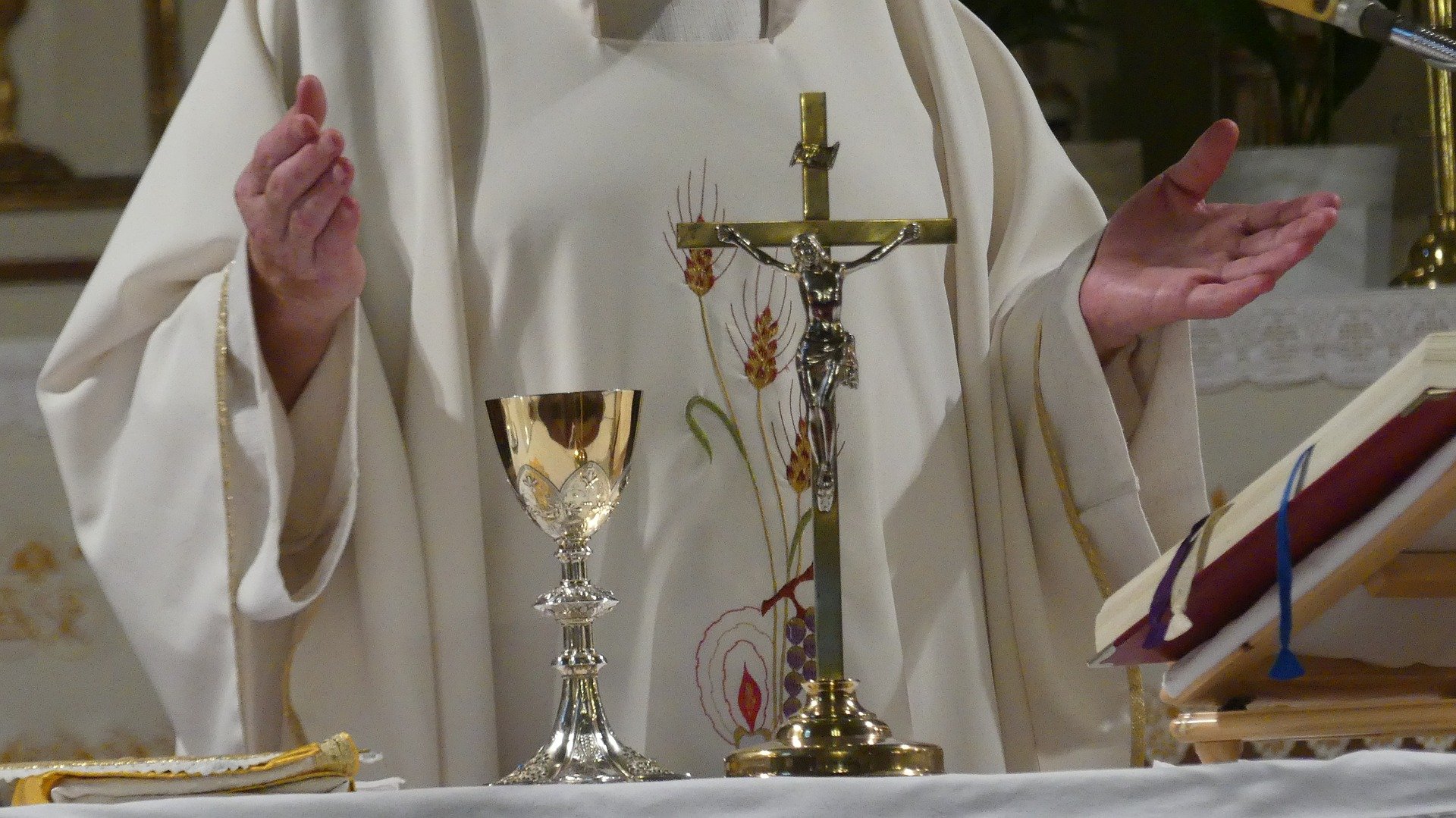 Priest saying mass