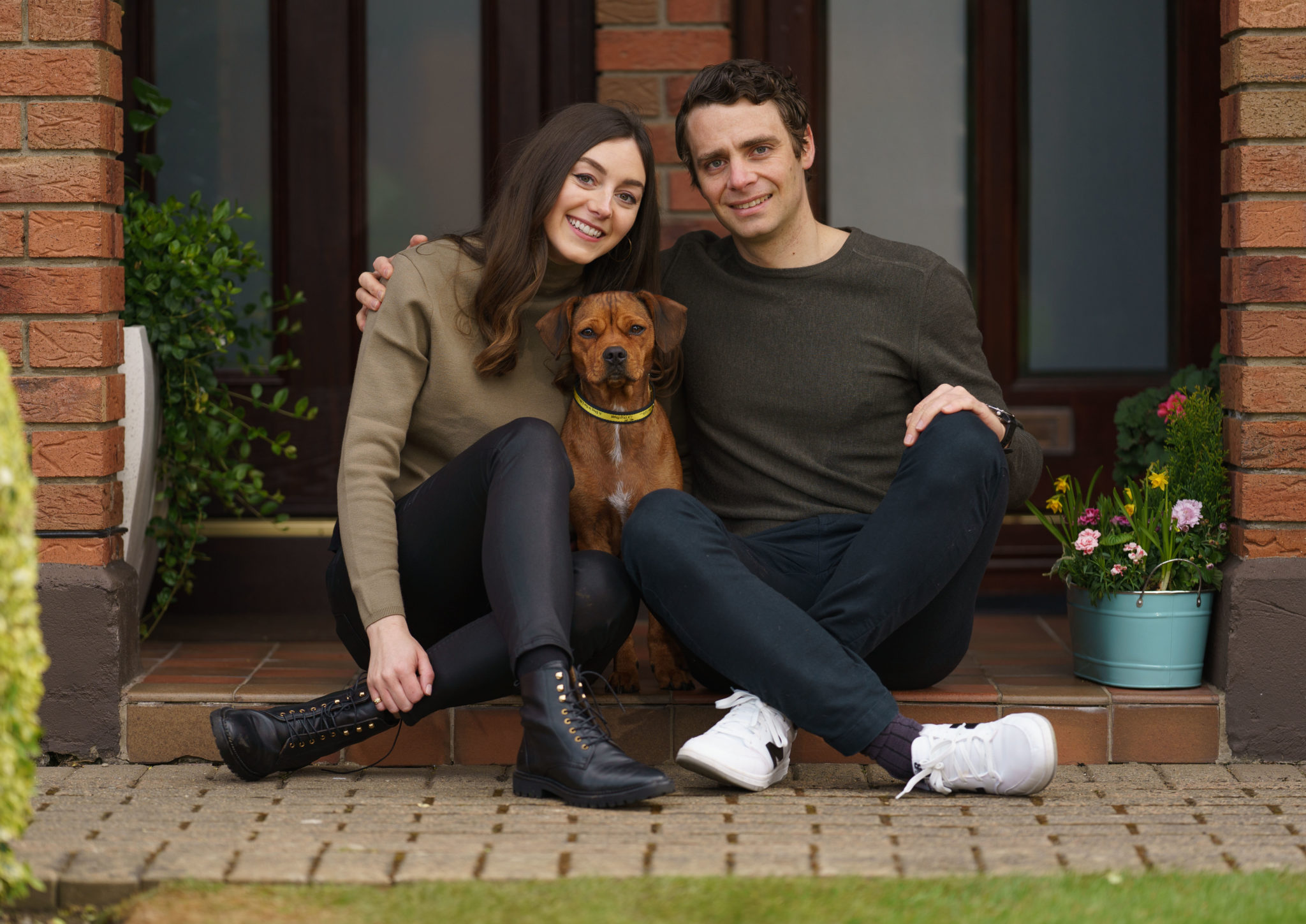 Alica, Dave and ÒRosie.Ó Dave proposed to Alicia with a little help from RosieÕs puppies who they were fostering for Dogs Trust. Now that the puppies have all found their forever homes, the couple have decided to adopt Rosie after falling in love with her gentle and affectionate ways. 12/04/2021 Photograph: ©Fran Veale