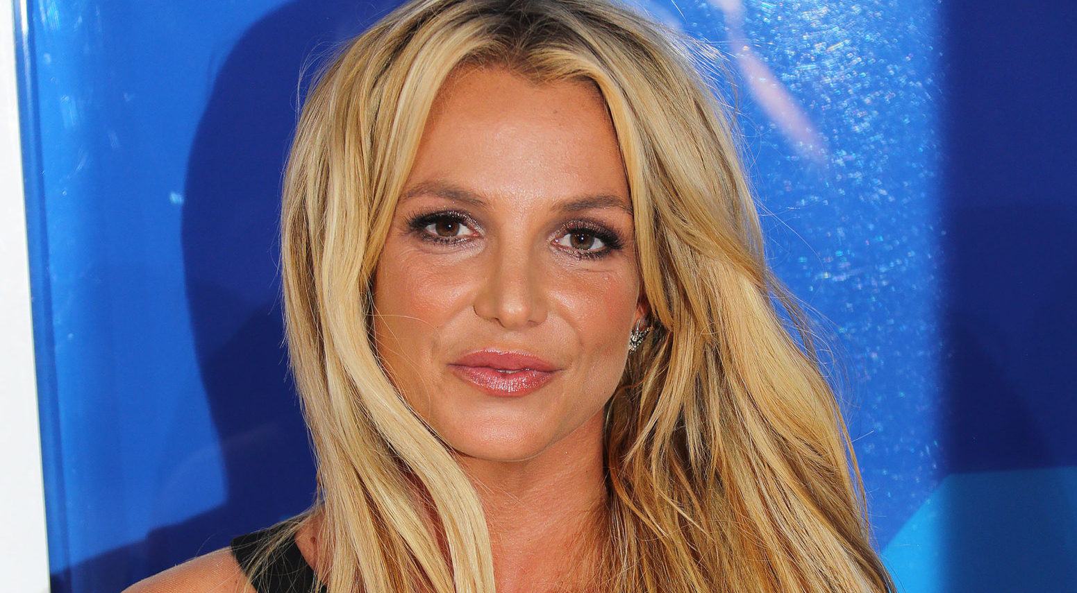 Read Britney Spears Apologises To Fans For Pretending Shes Okay