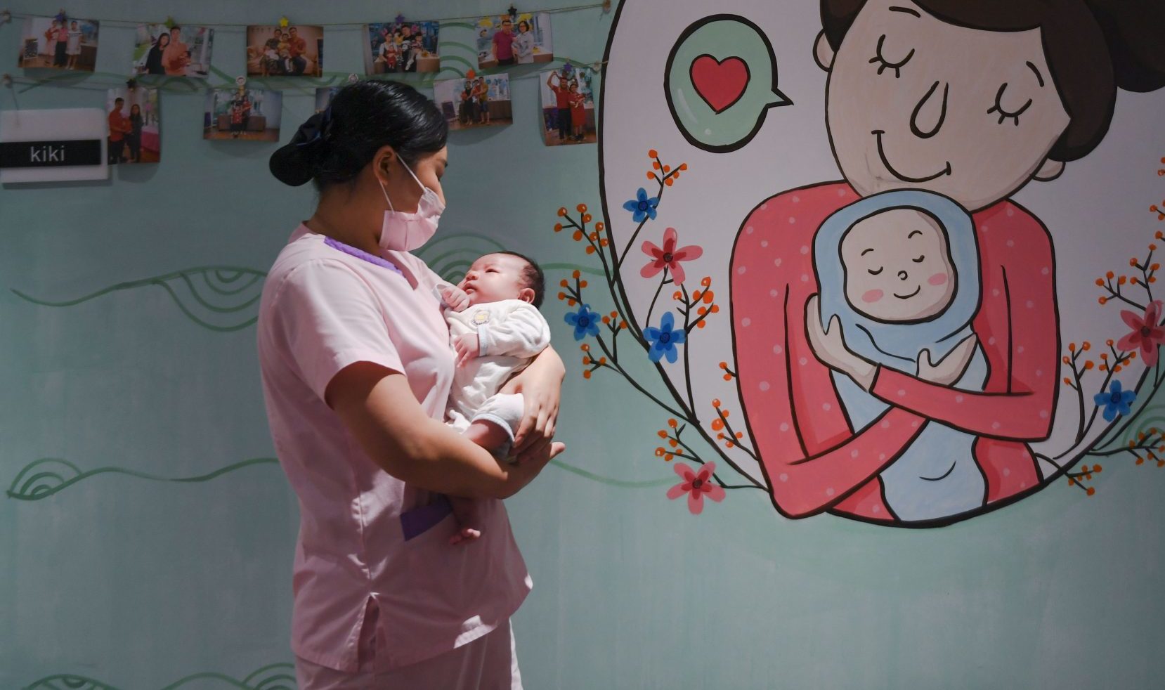 ''I read that high risk pregnancies, partners were allowed in, so I didn't expect there to be an issue...'' Image
