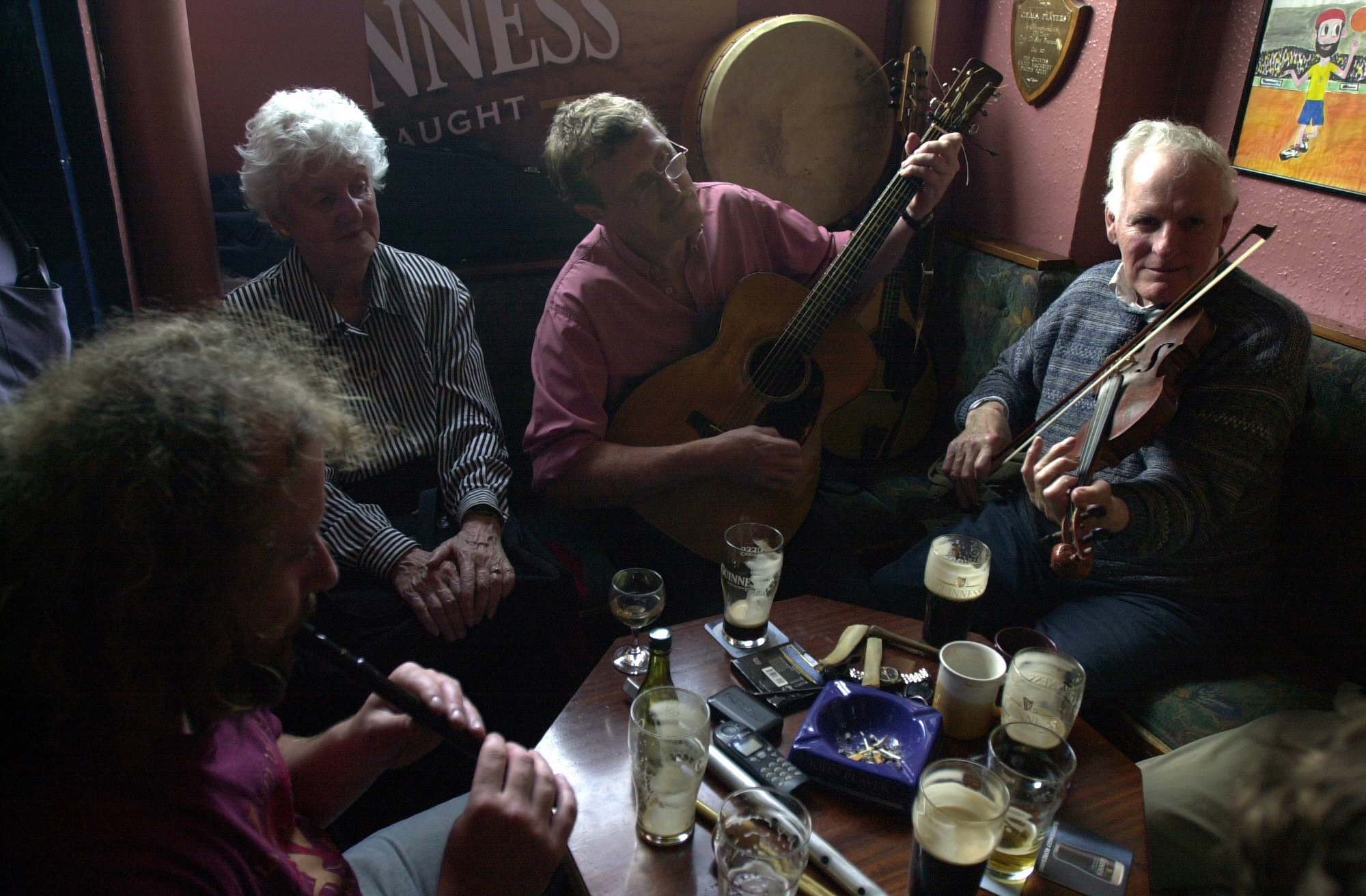 File photo from 2002 shows musicians playing in a pub in Killorglin, Co Kerry.