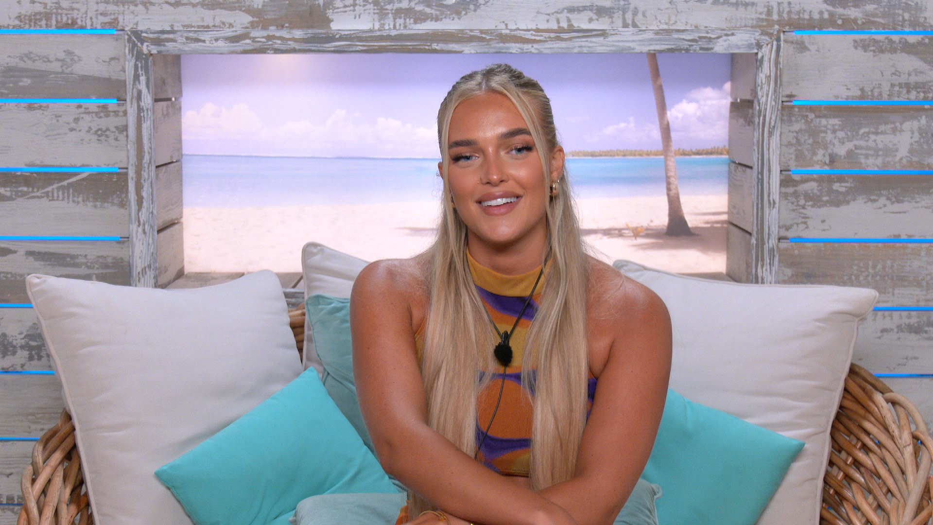 On Tonight's Love Island Faye Admits Being A Girlfriend 'Doesn't Sound