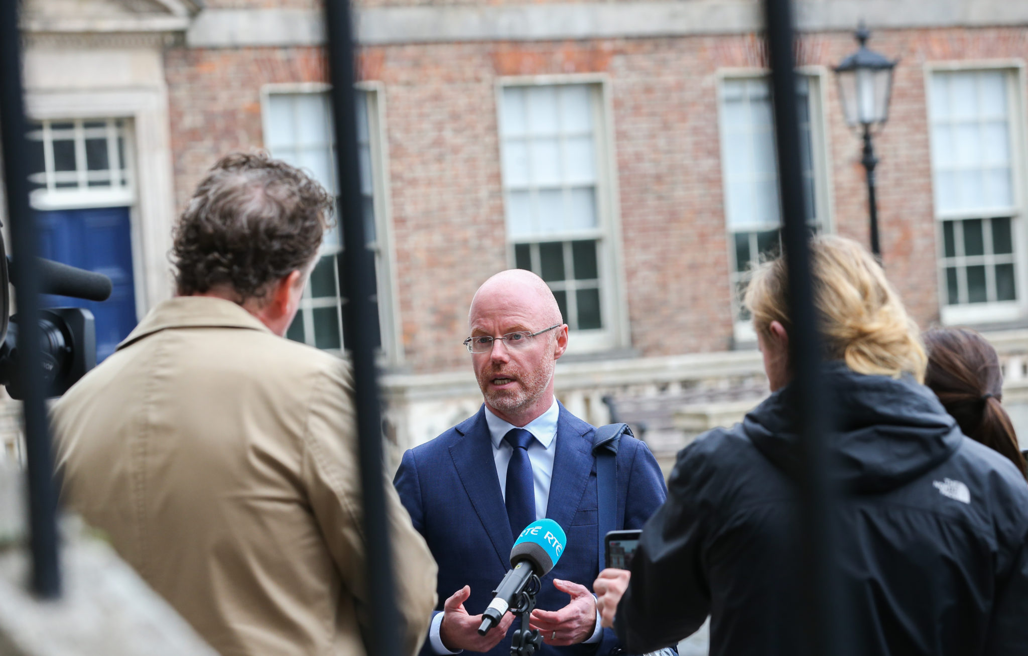 Stephen Donnelly speaking to media as he arrives at Dublin Castle for the Cabinet meeting