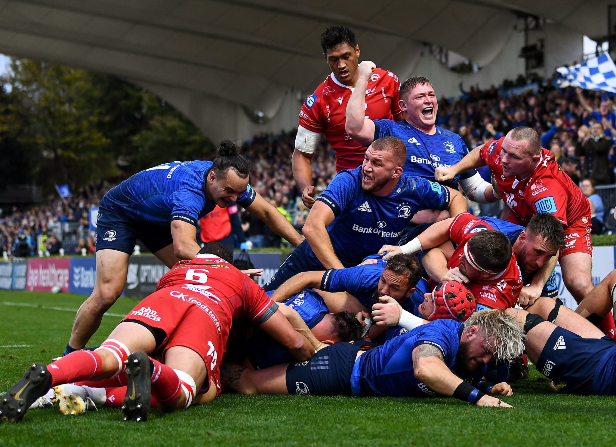 Player Ratings Leinster forwards run riot over struggling Scarlets OffTheBall