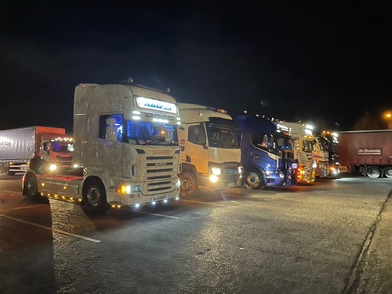 Truckers protest outside Dublin. Image: Kacey O’Riordan/Newstalk