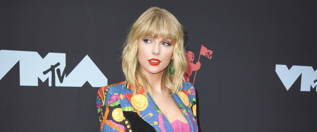 Some Hotels Hike Prices After Taylor Swift Announces Two Concerts - Vimarsana News