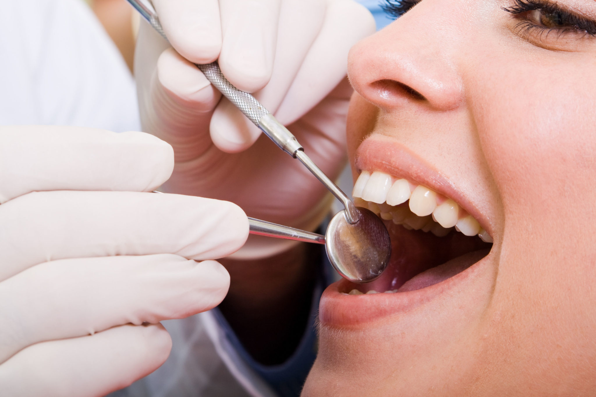 A woman visiting the dentist for a dental checkup, 25-9-09.