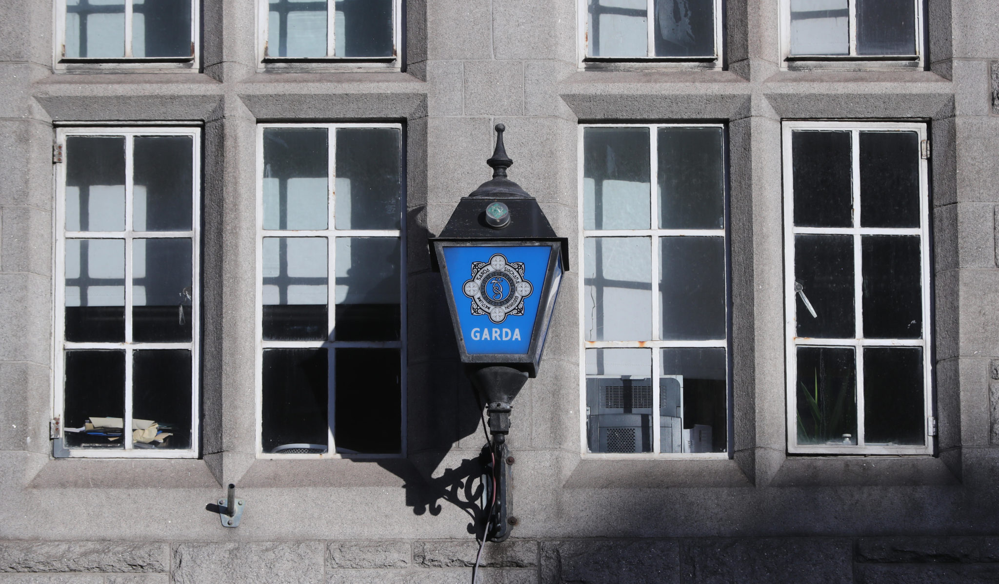 A stock picture of the Garda badge logo on Dublin’s Pearse Street Station.
