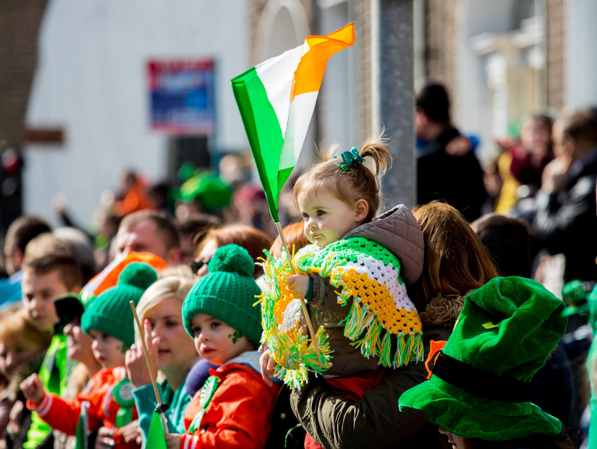 Children watch the Limerick St Patrick’s Day Parade, 17-03-2015