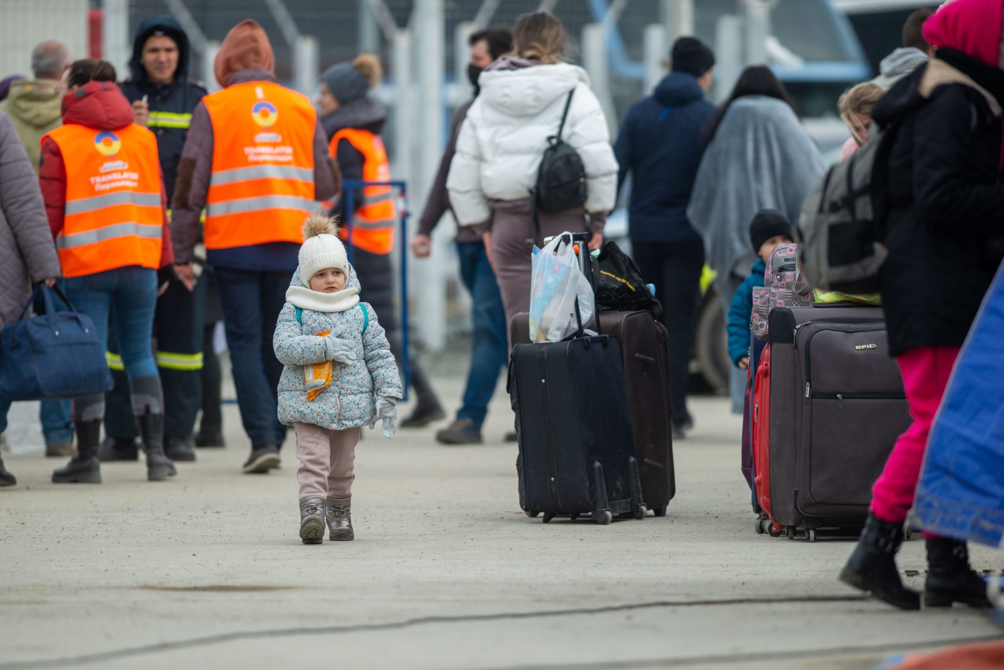 Ukrainians walk from Ukraine to Isaccea in Romania after crossing the border on March 5th 2022.