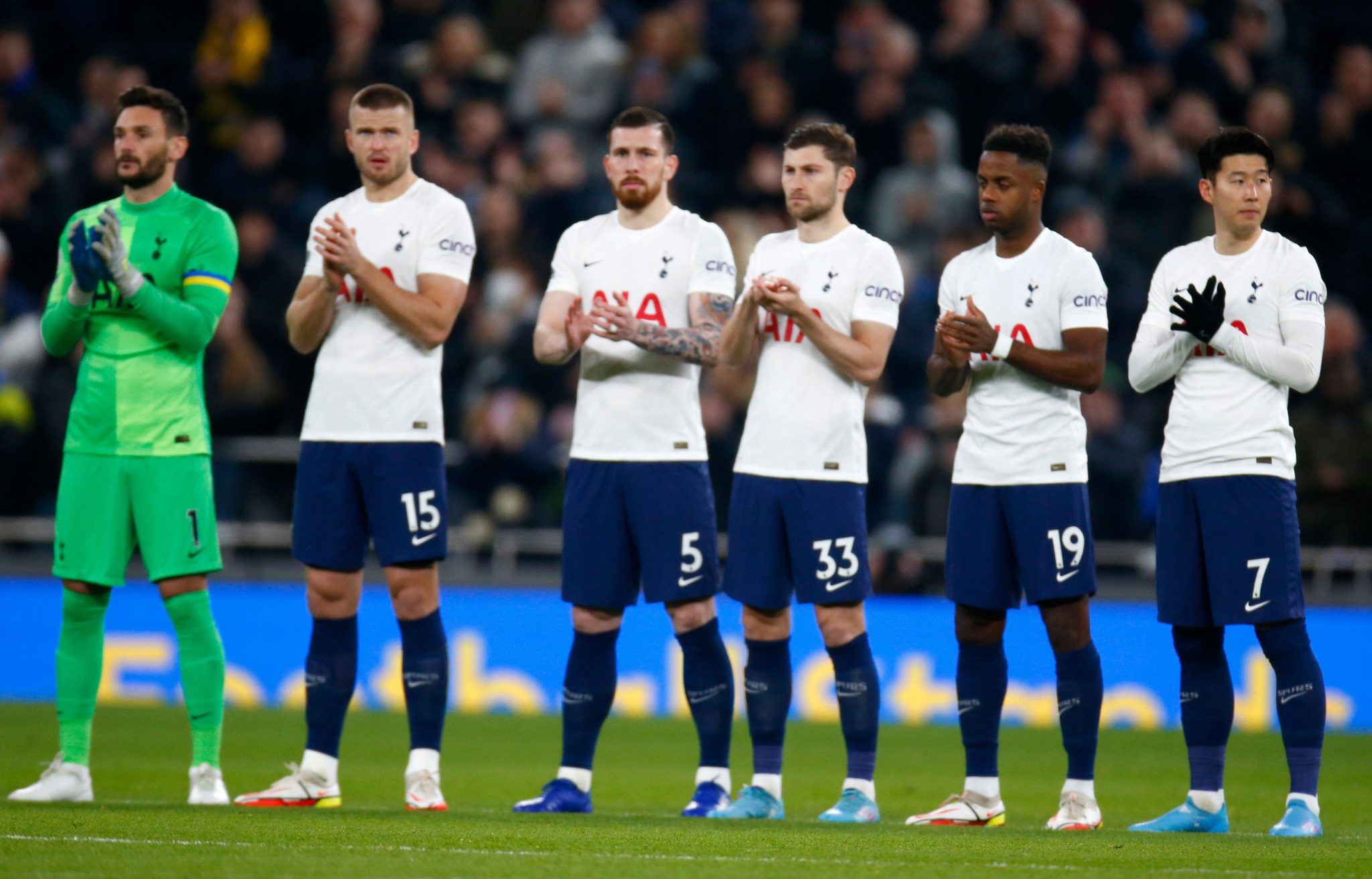 Tottenham players line up