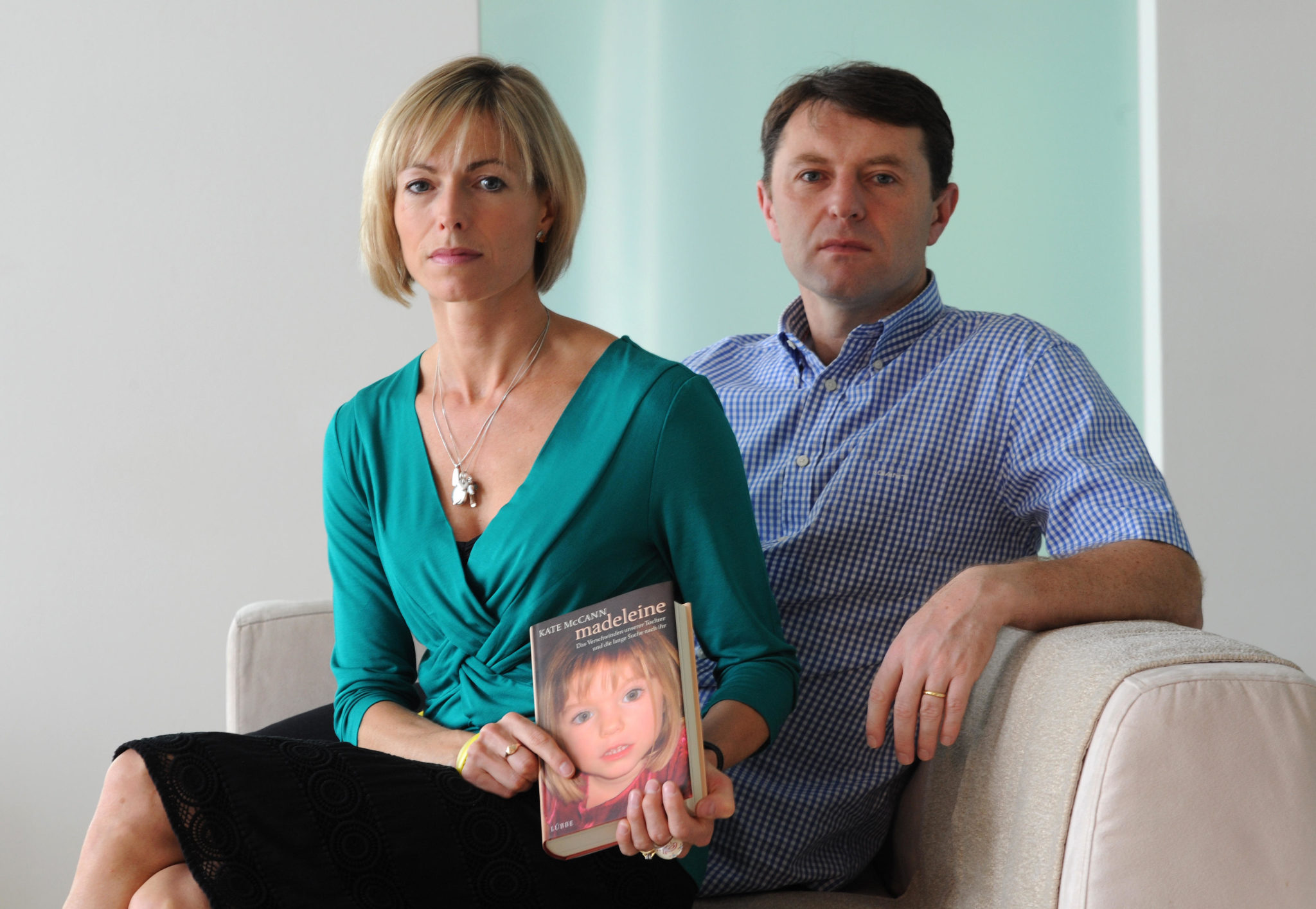 The parents of Madeleine McCann, Kate and Gerry McCann, present their new book at a hotel in Hamburg, Germany, 16-09-2011. Image: dpa picture alliance archive / Alamy Stock Photo
