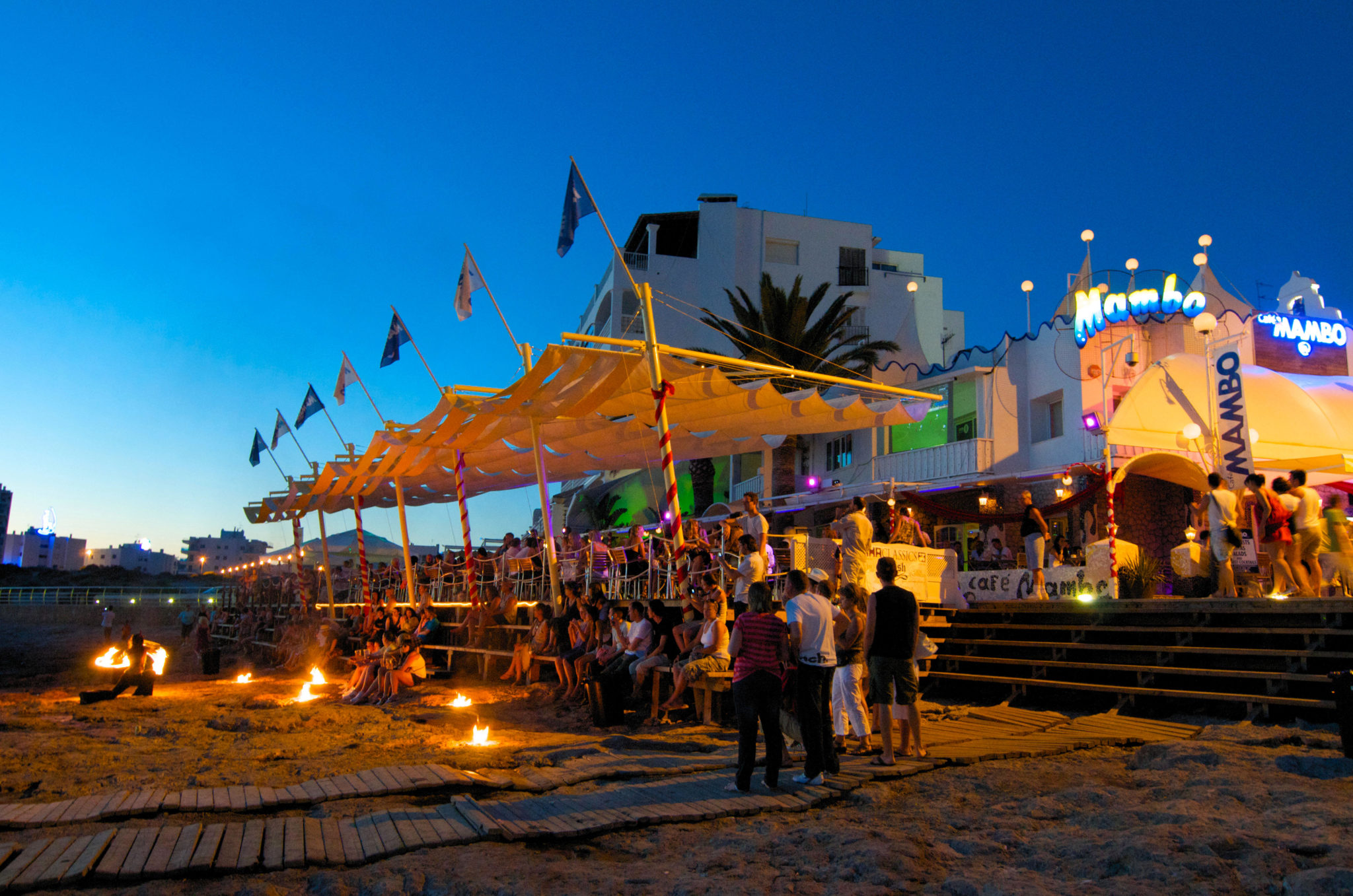 Cafe Mambo in San Antonio, Ibiza.  Image: Imagebroker / Alamy Stock Photo