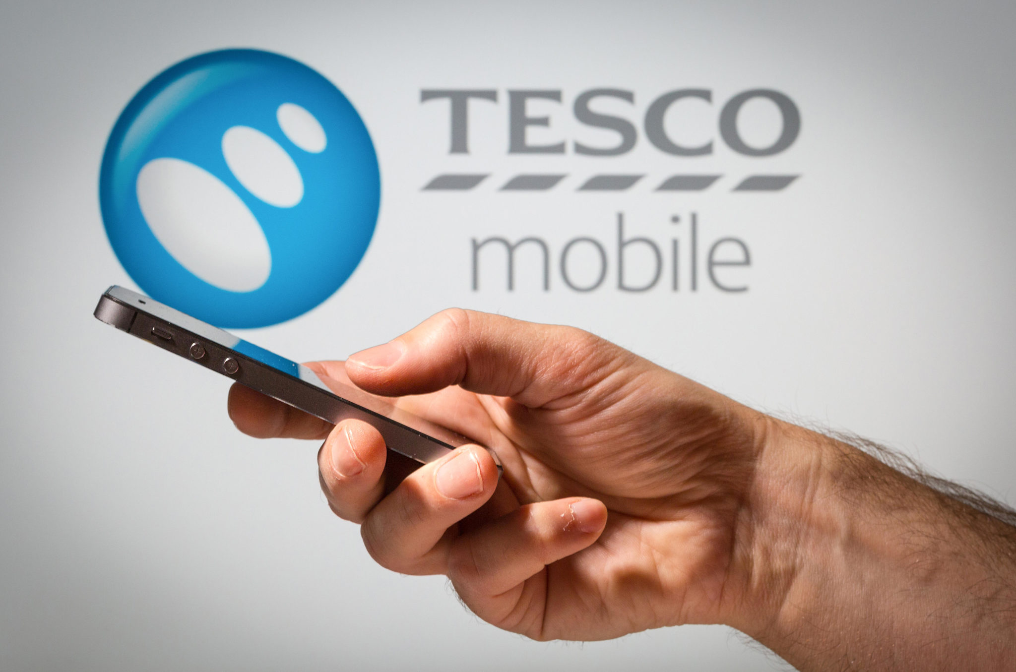 Tesco Mobile warns of 'interruptions' to data roaming Newstalk