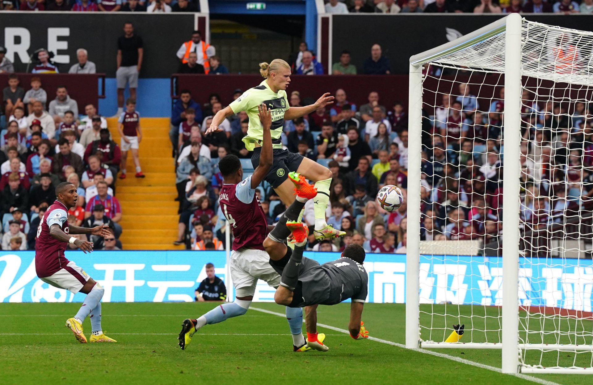 Watching Erling Haaland, Manchester City's Destroyer of Worlds