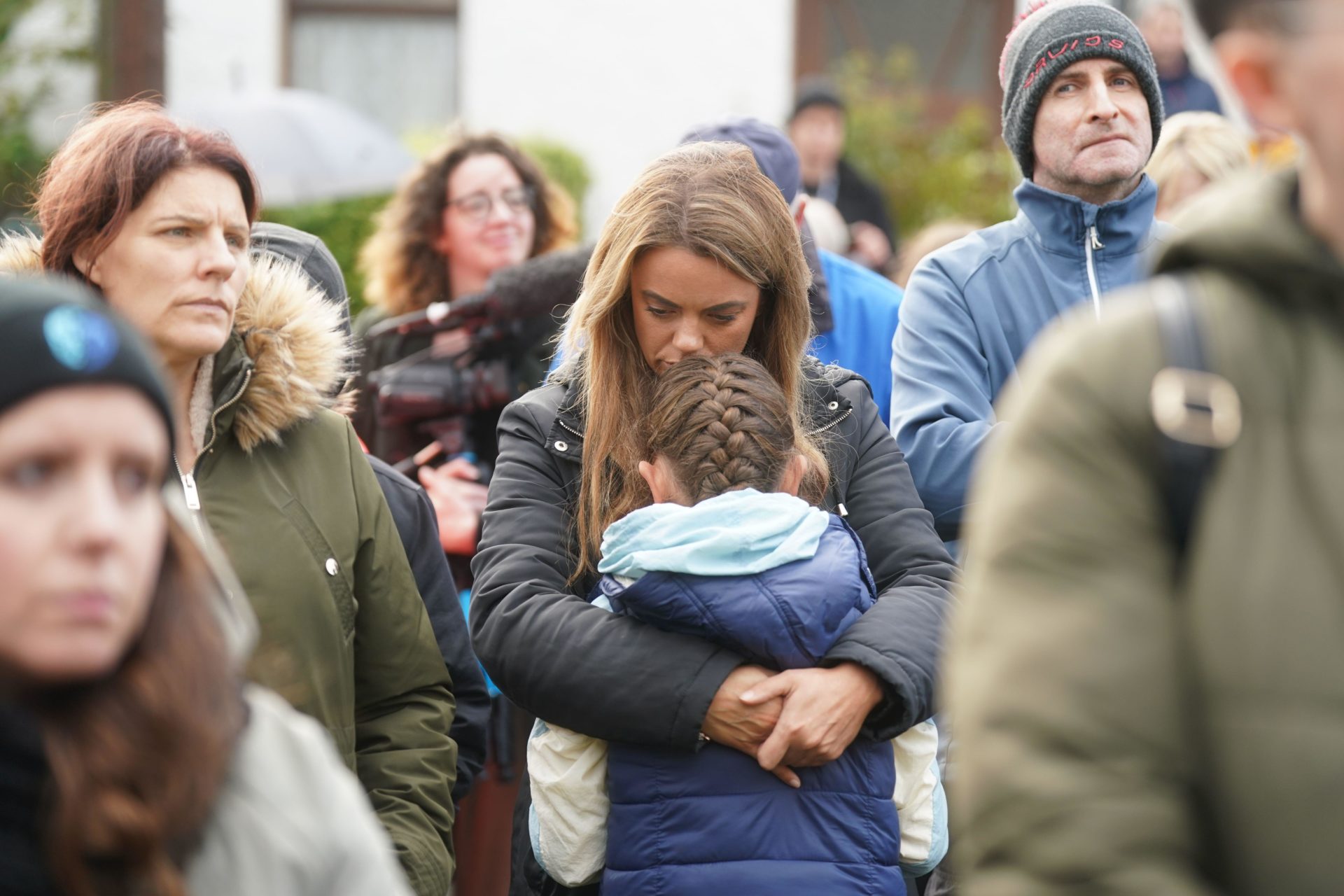 Louise Devine with her daughter Lilly Hegarty (8), at a vigil in Milford, Co Donegal, 09-10-2022.