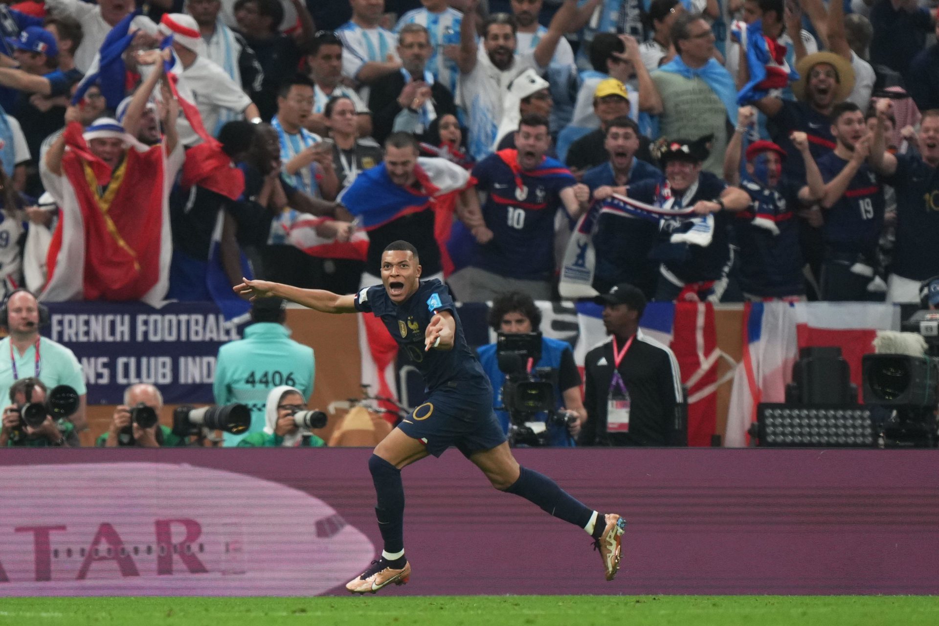 mbappe 2 goals in 90 seconds
