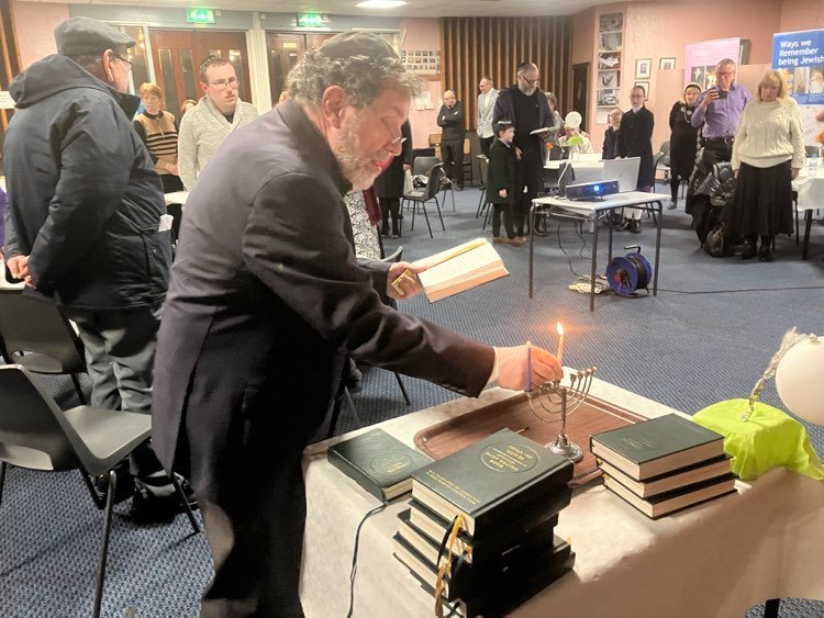 Amid an uncertain future, Belfast Jews celebrate Hanukkah - Vimarsana News