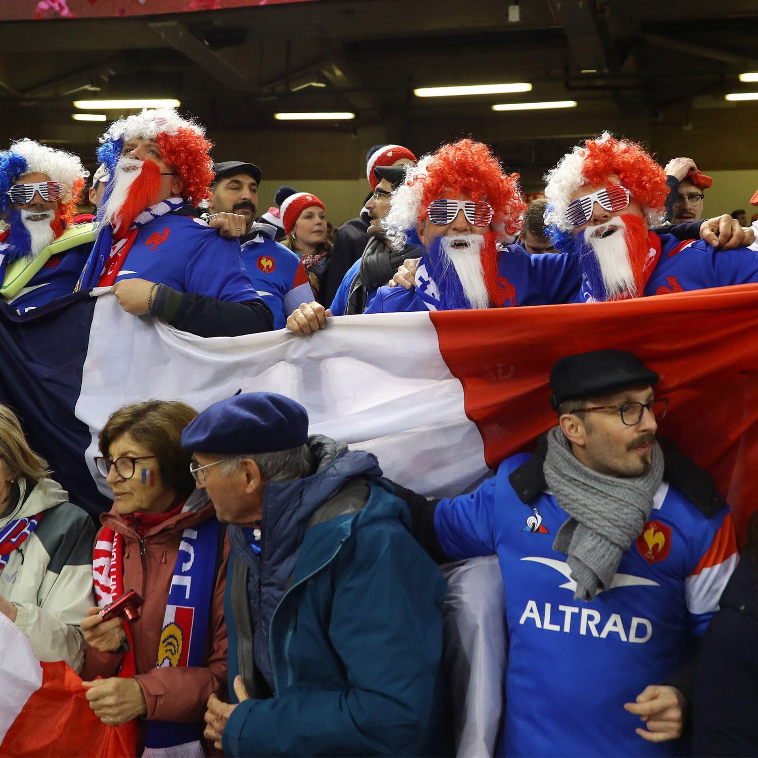 'This is an emergency' - Over one thousand French rugby fans prevented ...