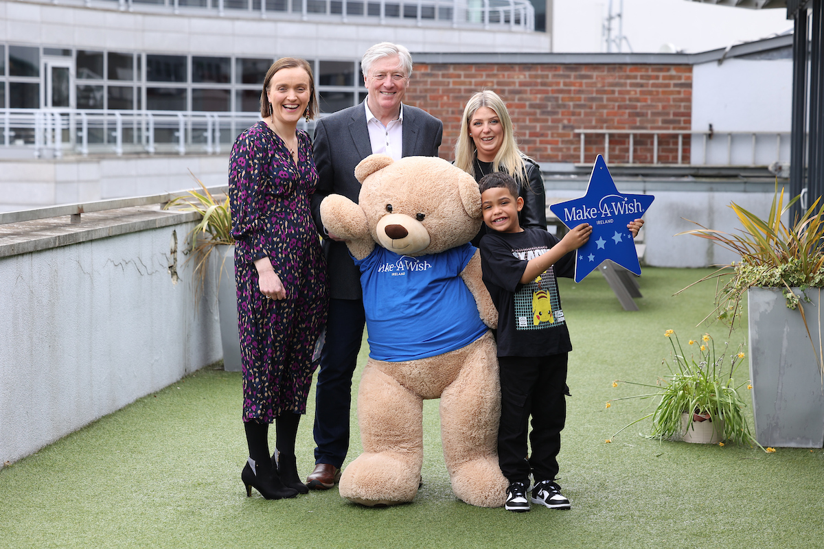 Make-A-Wish recipient Joshua Eyanga (6), with Newstalk Managing Editor Patricia Monaghan and Pat Kenny to launch national ‘Wish Week’ fundraising campaign. 