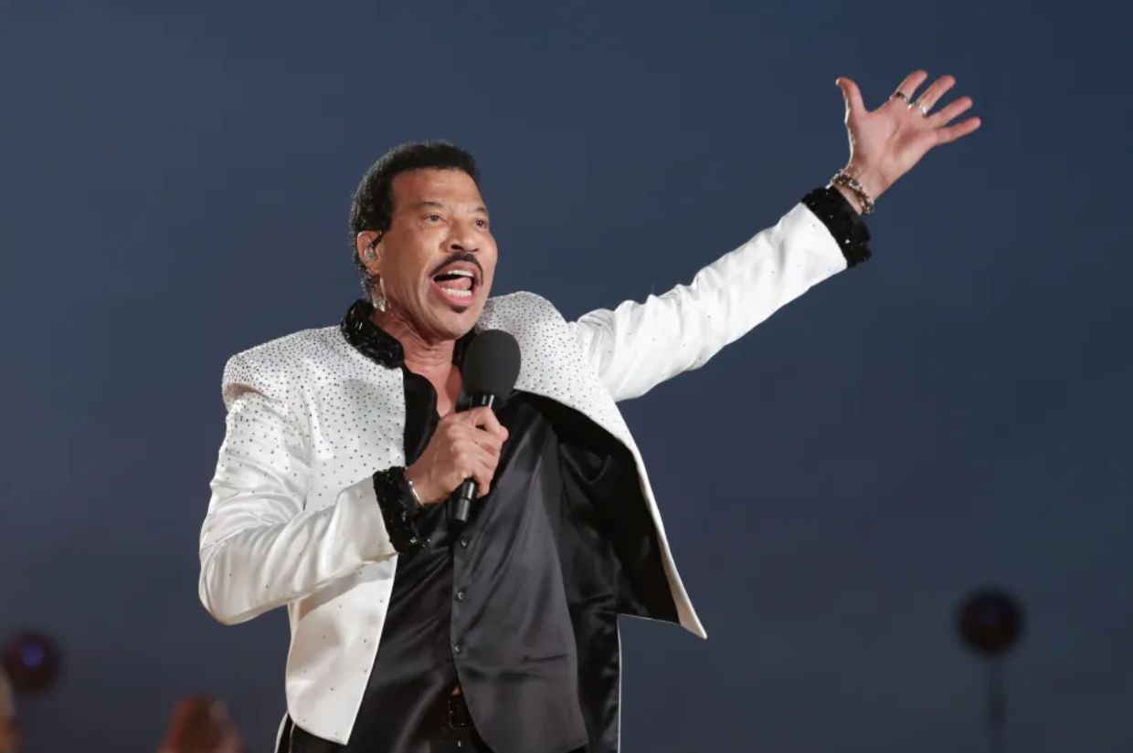 Lionel Richie Vows That He Would "Never" Get Plastic Surgery After