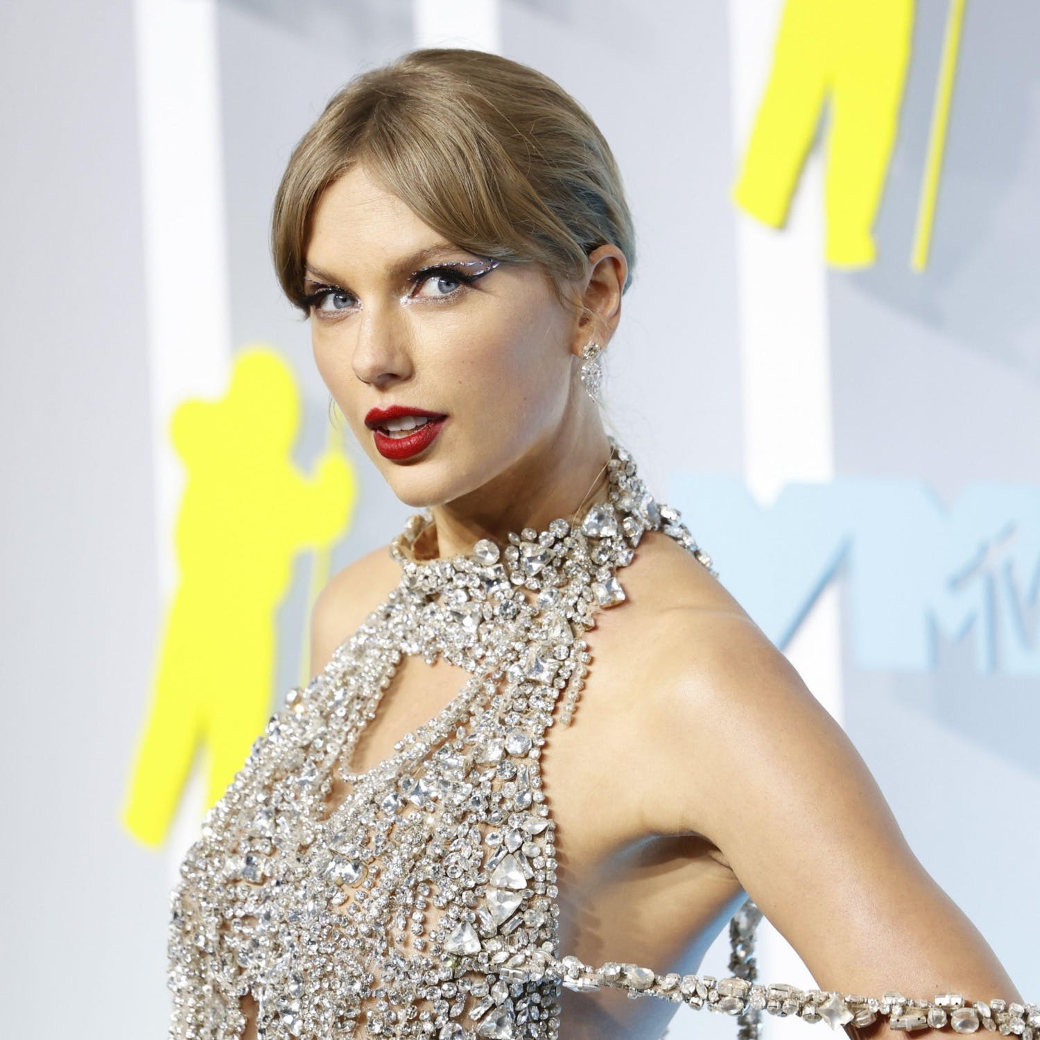 How Taylor Swift Has Made An Unreleased Book A Best Seller