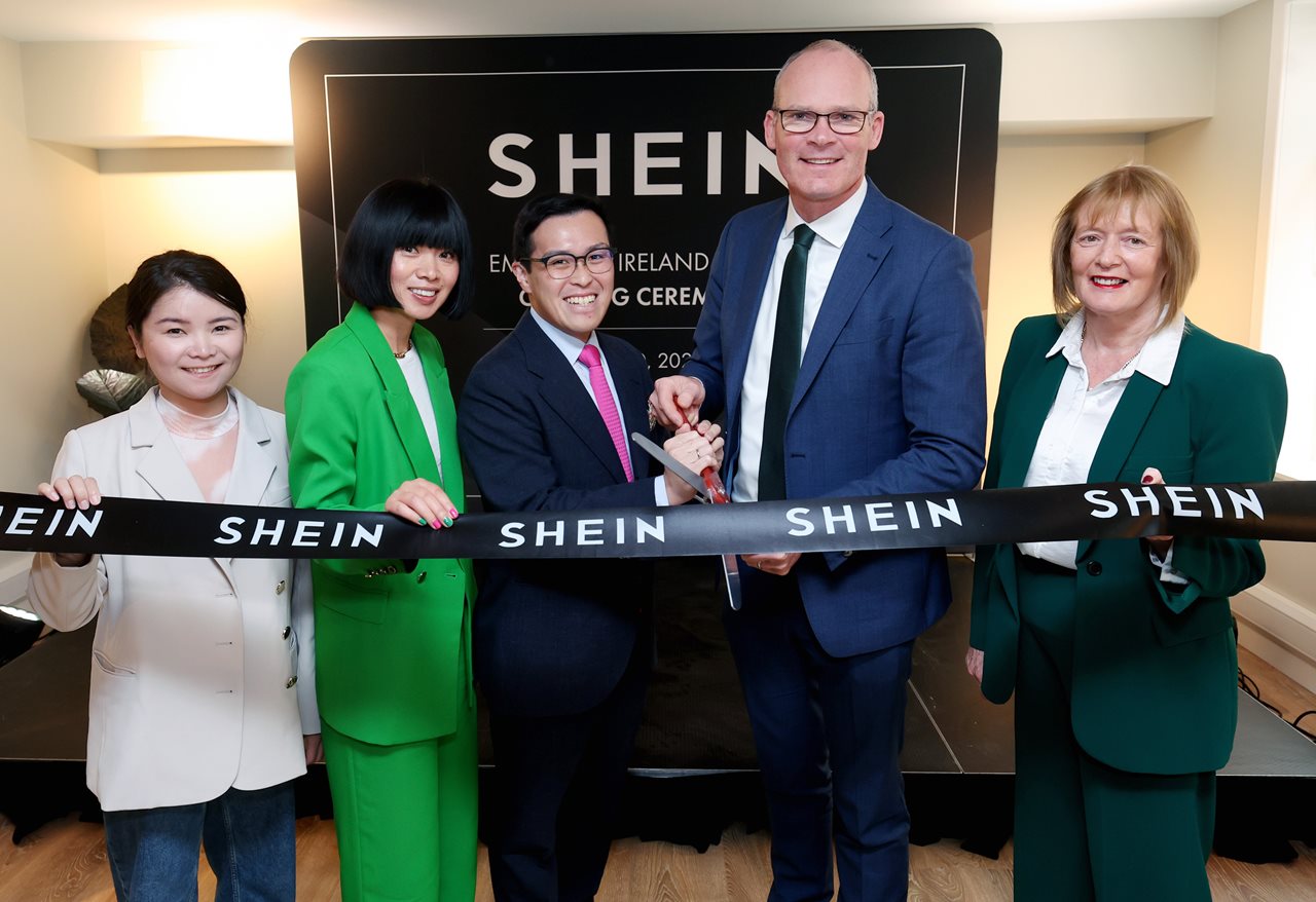 SHEIN, a global e-retailer of fashion, beauty and lifestyle products, has officially launched its Europe, Middle East and Africa (EMEA) headquarters, based in Dublin City Centre, Ireland. Simon Coveney at the opening ceremony was joined by Ireland’s Minister for Enterprise, Trade and Employment 