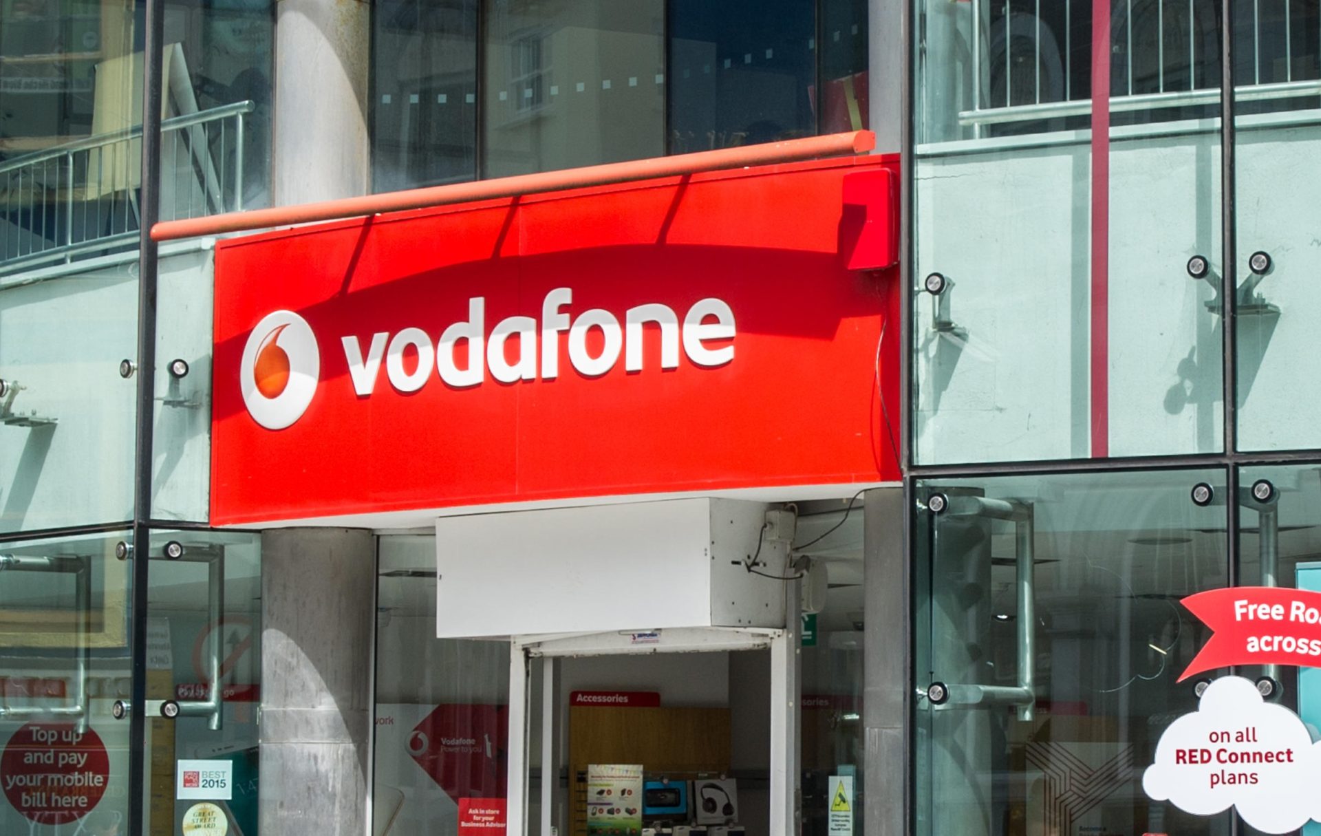 Vodafone Plans 11,000 Job Cuts As CEO Criticises Performance | Newstalk