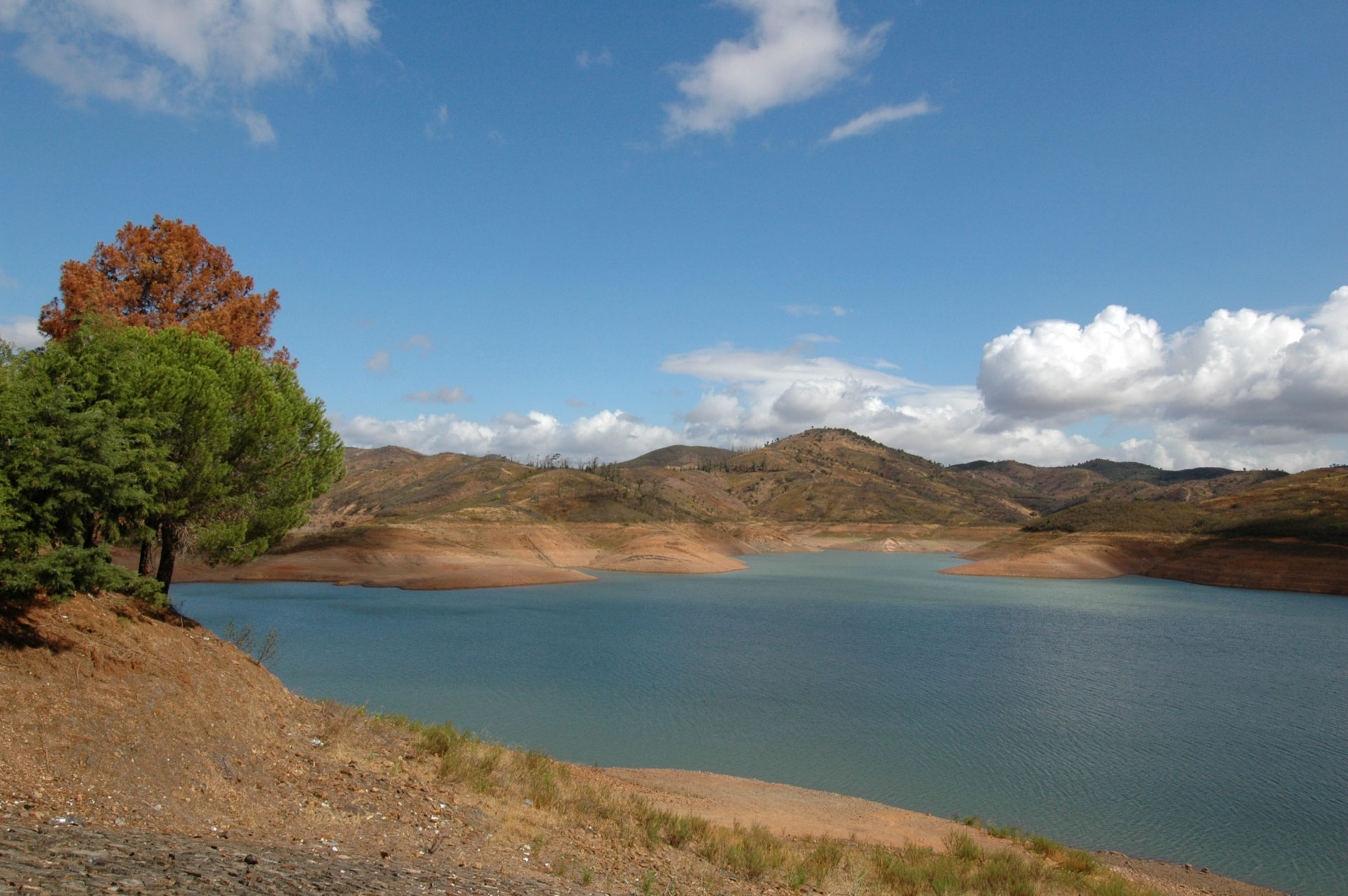A view of the area around the Arade dam in Portugal in 2013