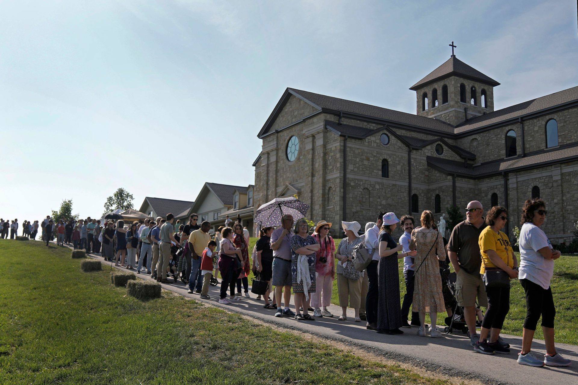 2R4NYCT People wait to view the body of Sister Wilhelmina Lancaster at the Benedictines of Mary, Queen of Apostles Abbey near Gower, Missouri