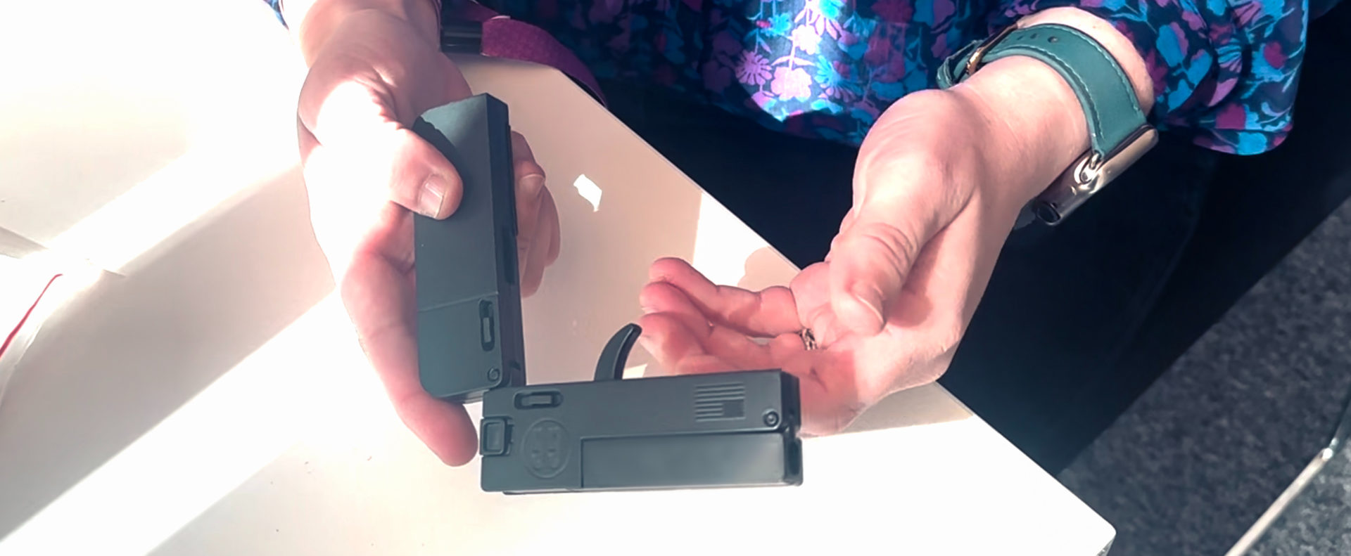 EXCLUSIVE: Gun advertised on Facebook Ireland arrives at Newstalk offices - Vimarsana News