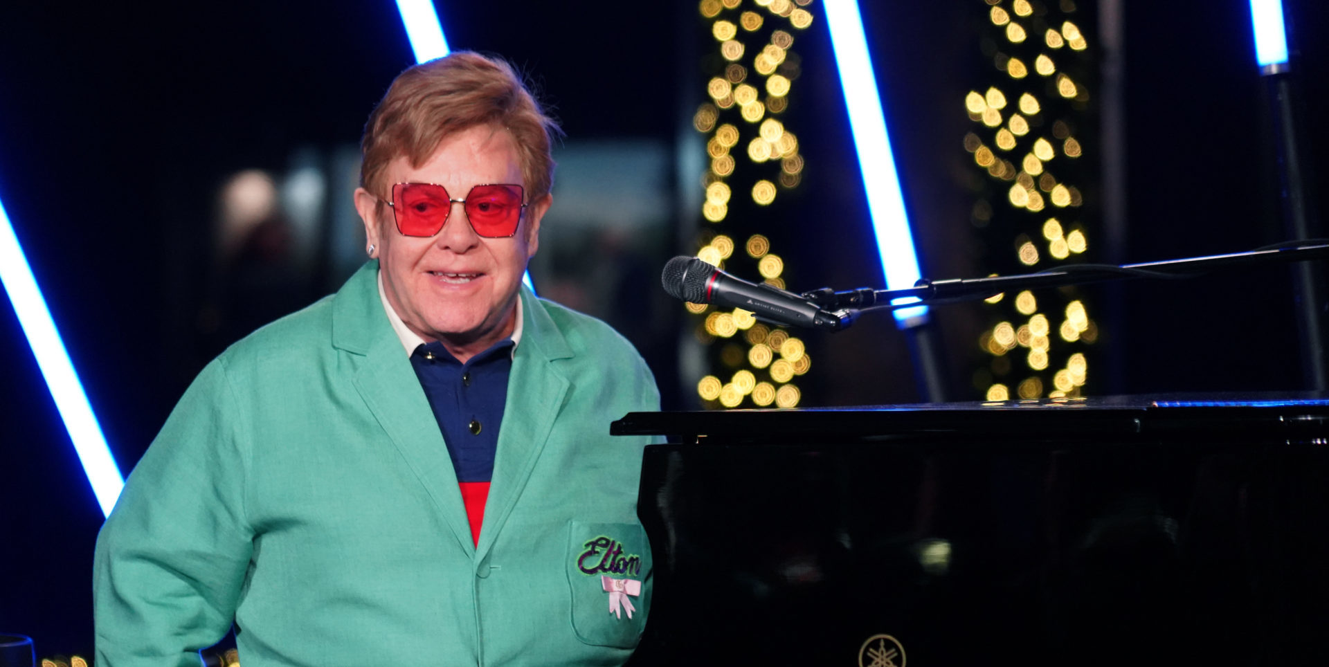 Elton John Ends 'Farewell Yellow Brick Road' Tour. - Vimarsana News