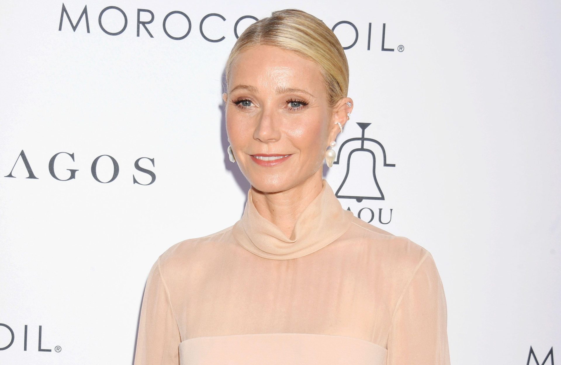 Gwyneth Paltrow Is Inviting Fans To Stay At Her Airbnb Guesthouse - Vimarsana News