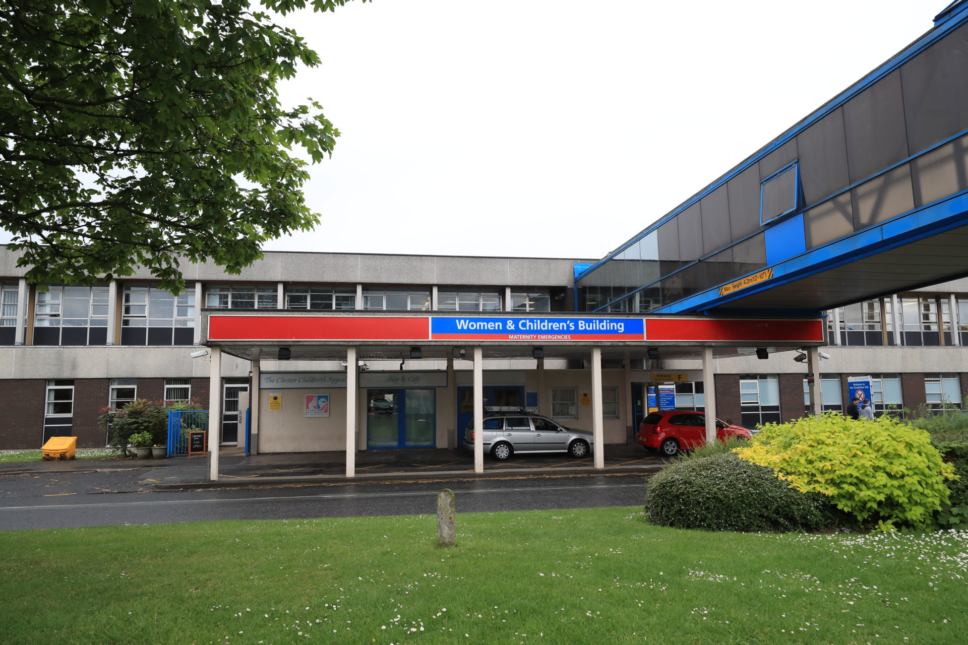 The Countess of Chester Hospital in Chester, England is seen in May 2017.