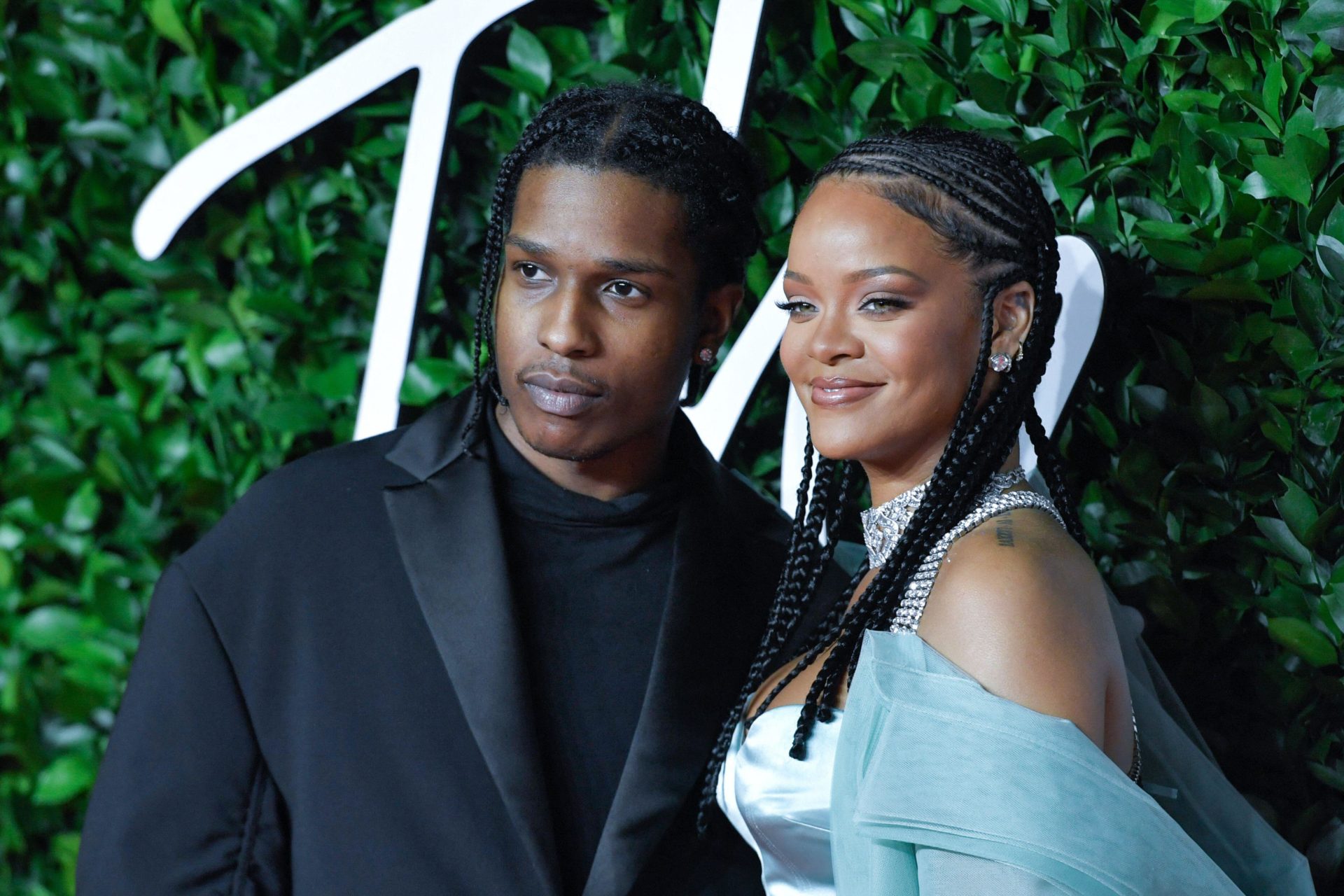 Rihanna And A$AP Rocky Have Shared The first Photos Of Their Newborn Son! - Vimarsana News
