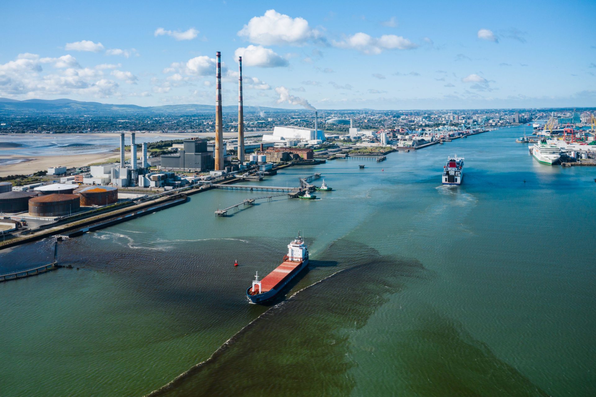 2PGTMY9 Dubli, Ireland - Sept 2020 : Large spill of untreated sewage flowing straight into the waters of the Dublin bay from Ringsend Wastewater Plant