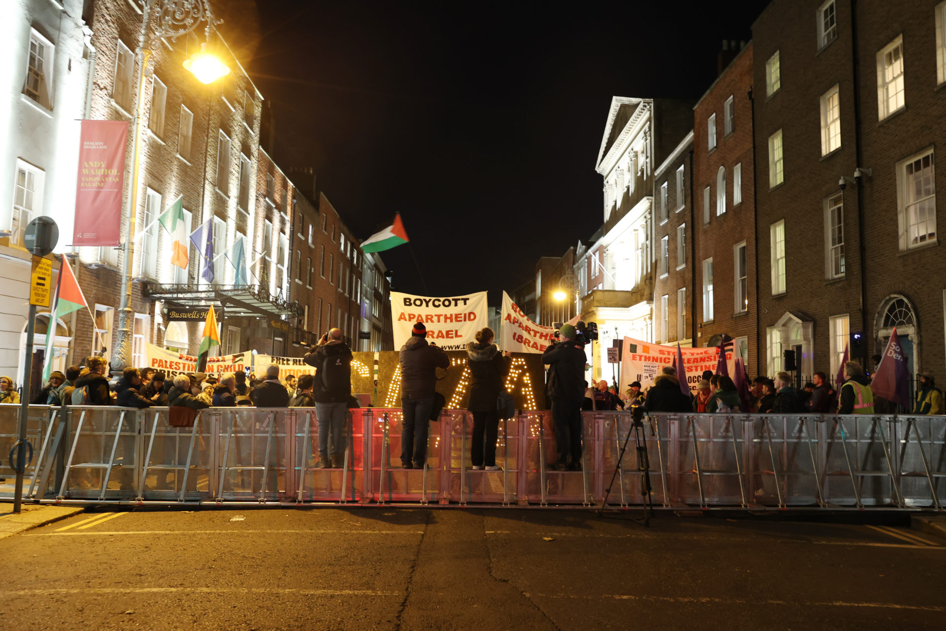 Dáil rejects motion to expel Israeli Ambassador