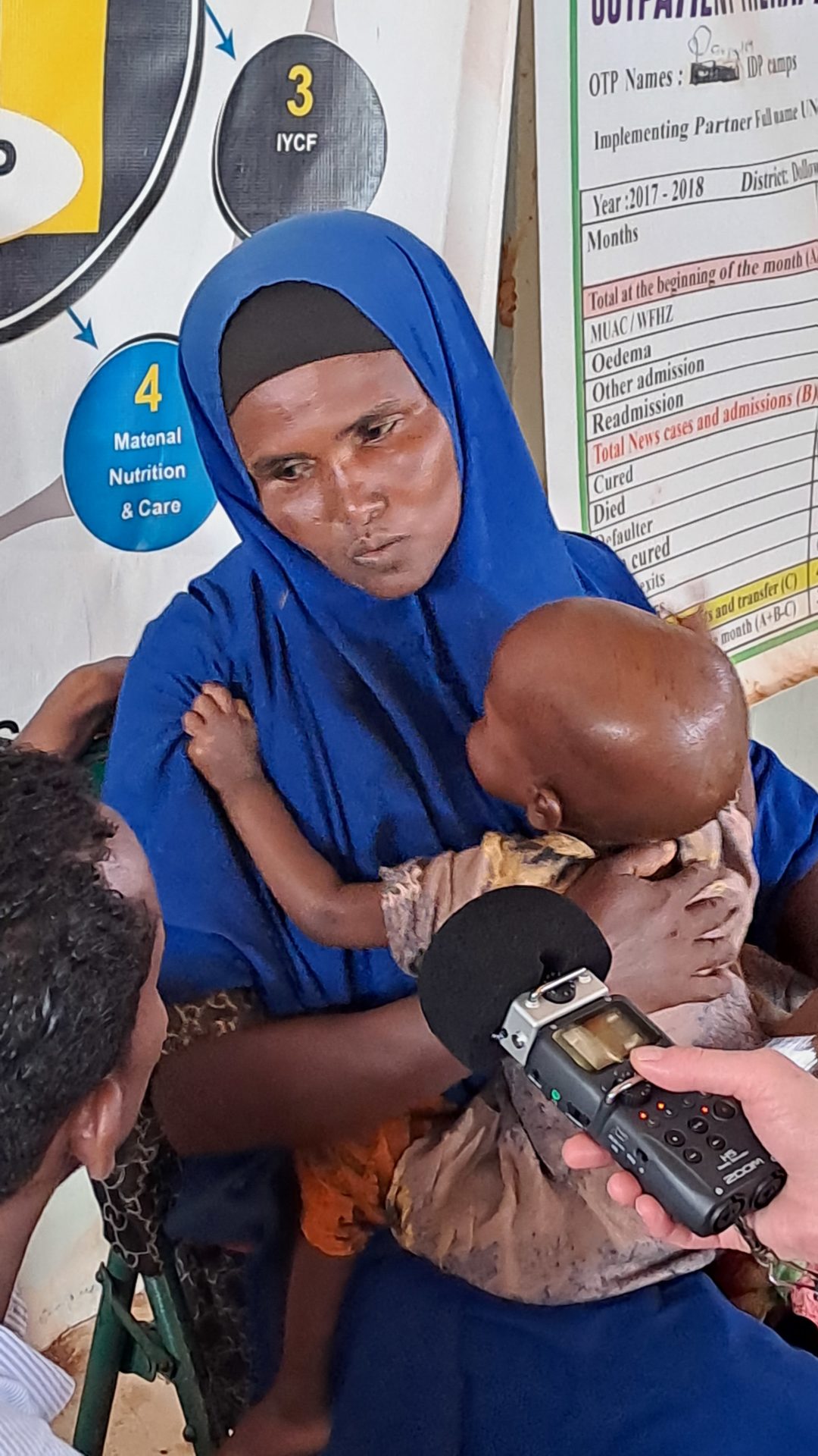 A woman and her child at a UNICEF centre in Somalia