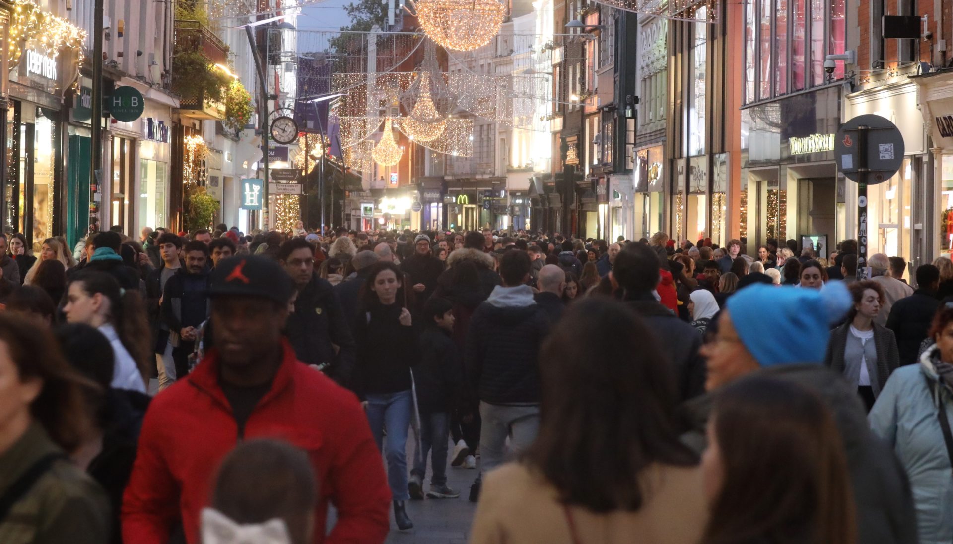'Significant increase' in immigration to Ireland - ESRI | Newstalk