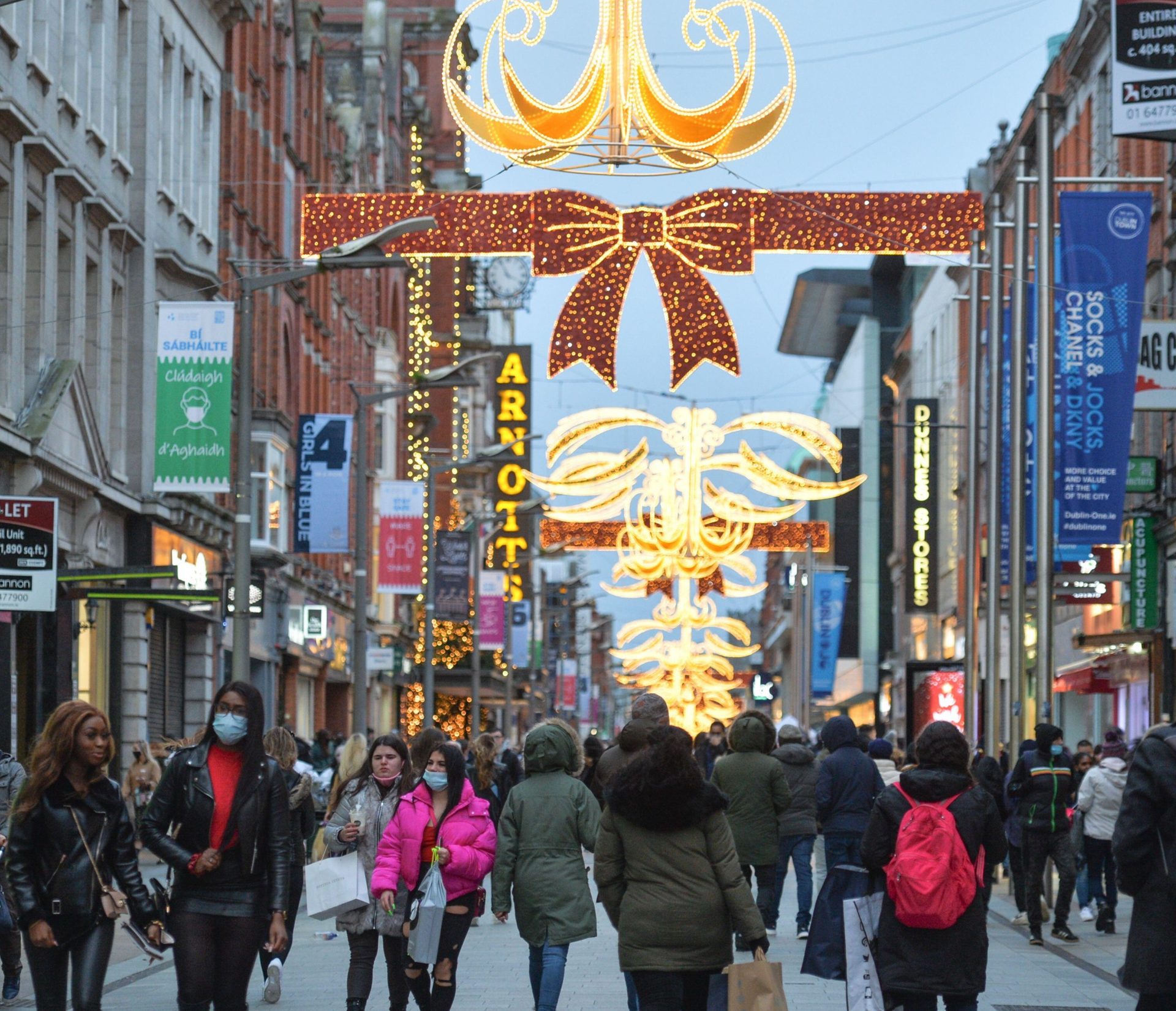 Shoppers on Henry Street in Dublin city centre on St Stephen's Day in 2020.