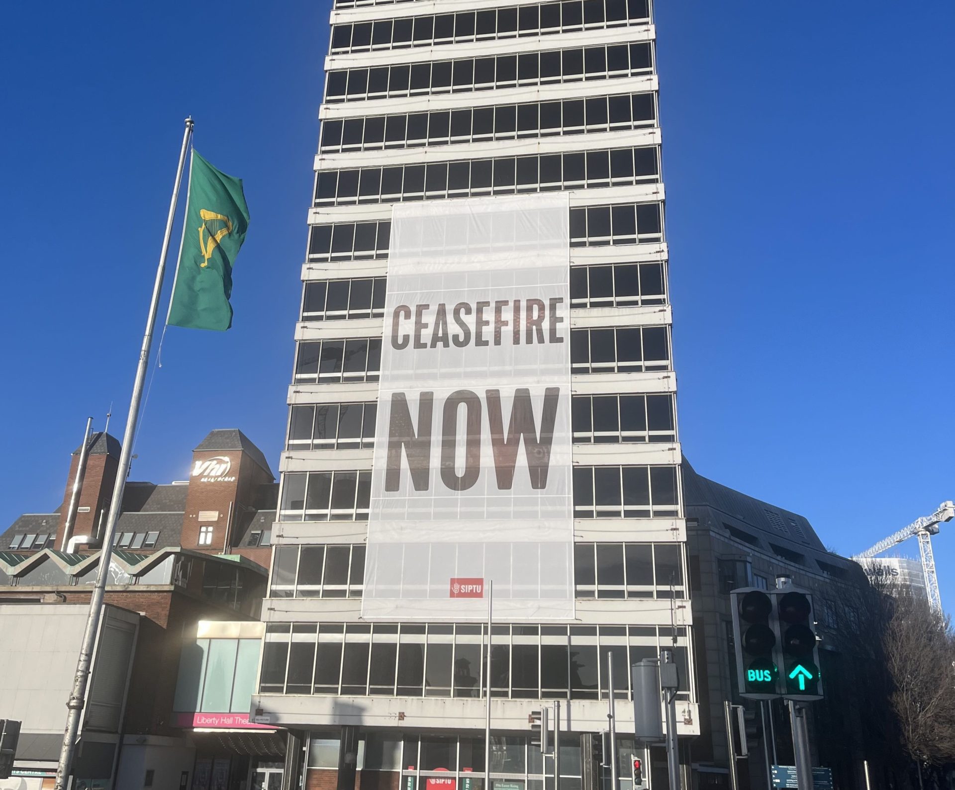 A 'Ceasefire Now' banner on Dublin's Liberty Hall, 4-1-24.