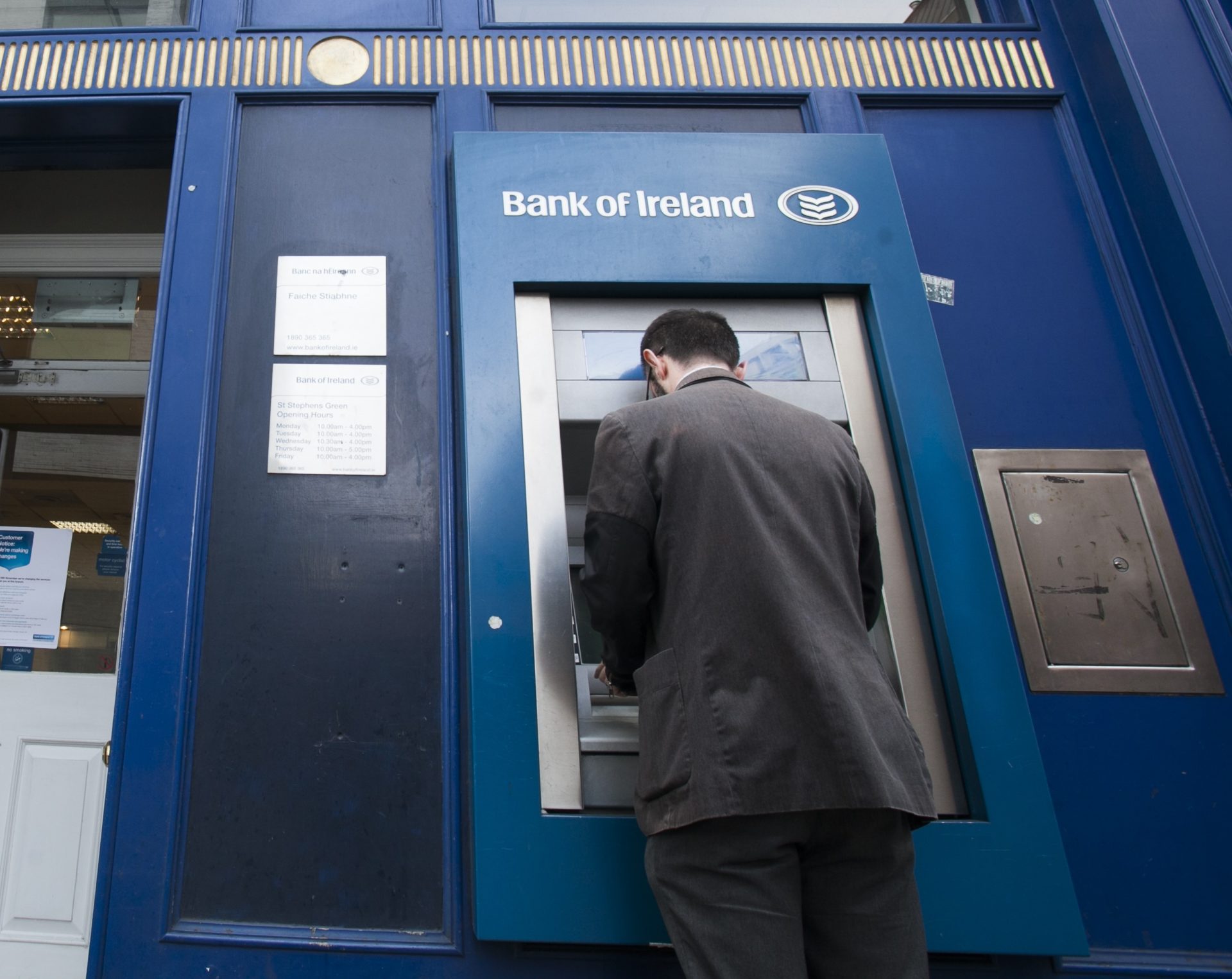 A Bank of Ireland ATM on Dublin's Stephen's Green, 30-10-15. 