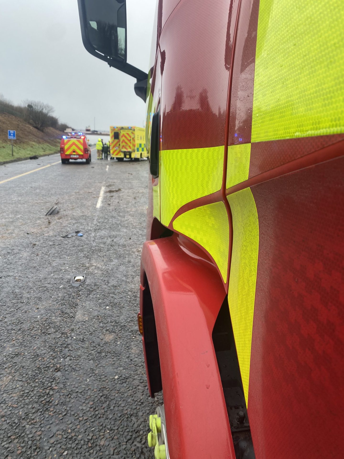 Motorist sustains minor injuries in M8 single vehicle crash - Vimarsana News