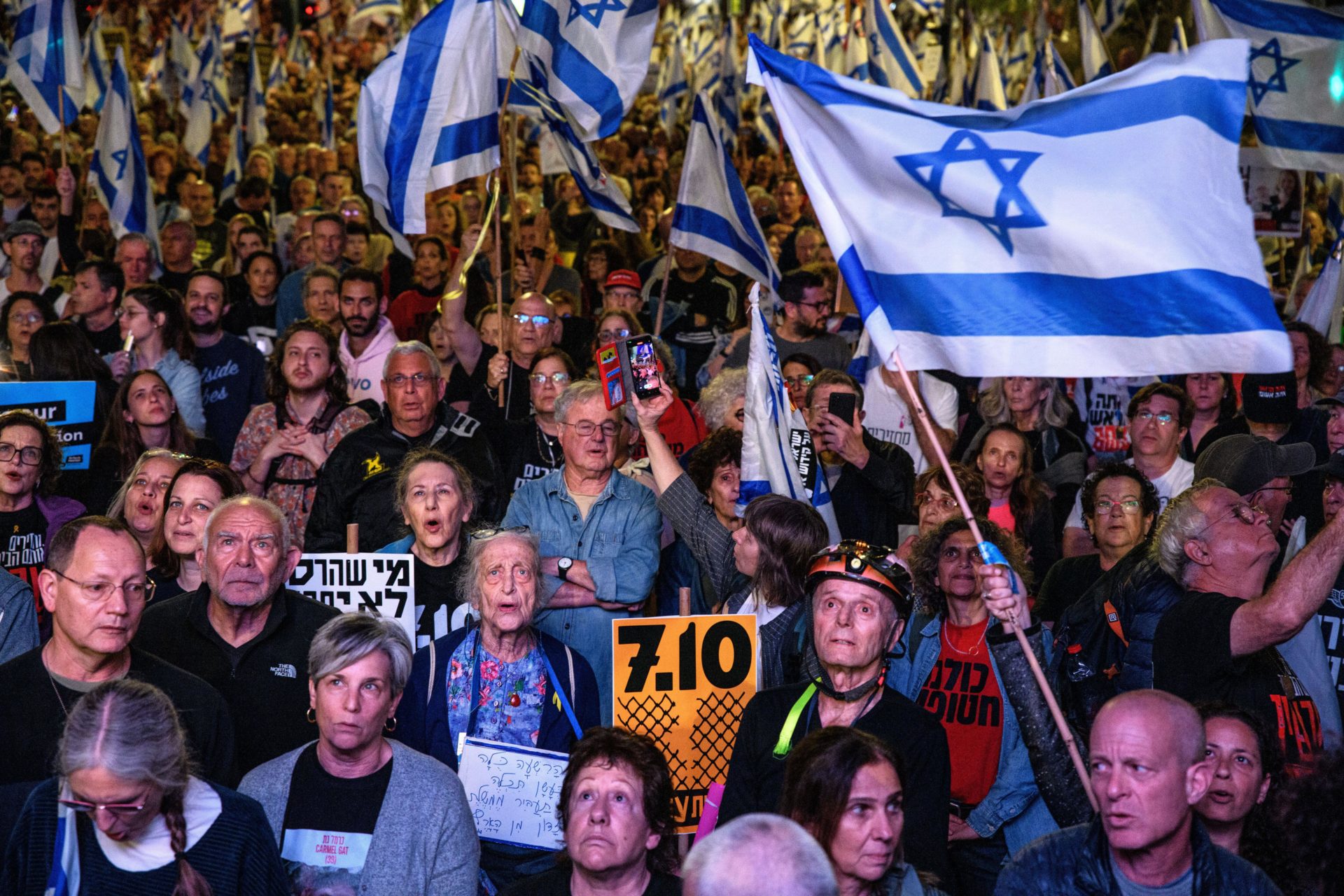 Tens of thousands of people in Israel demonstrated with the hostages families against Prime Minister Benjamin Netanyahu in Tel Aviv, demanding an immidiate hostage deal and general elections, 06/04/2024. Image: Sipa USA / Alamy Stock Photo